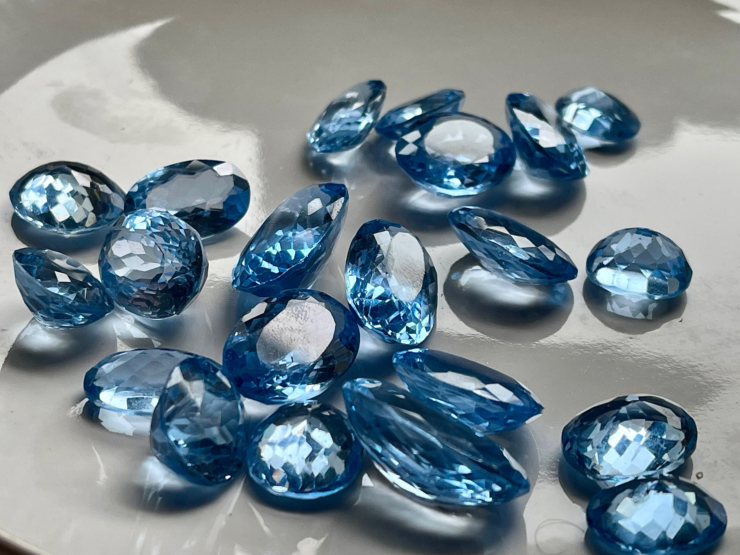 حراج بارخونه توپاز سویس 396 قیراط تراش لیزری