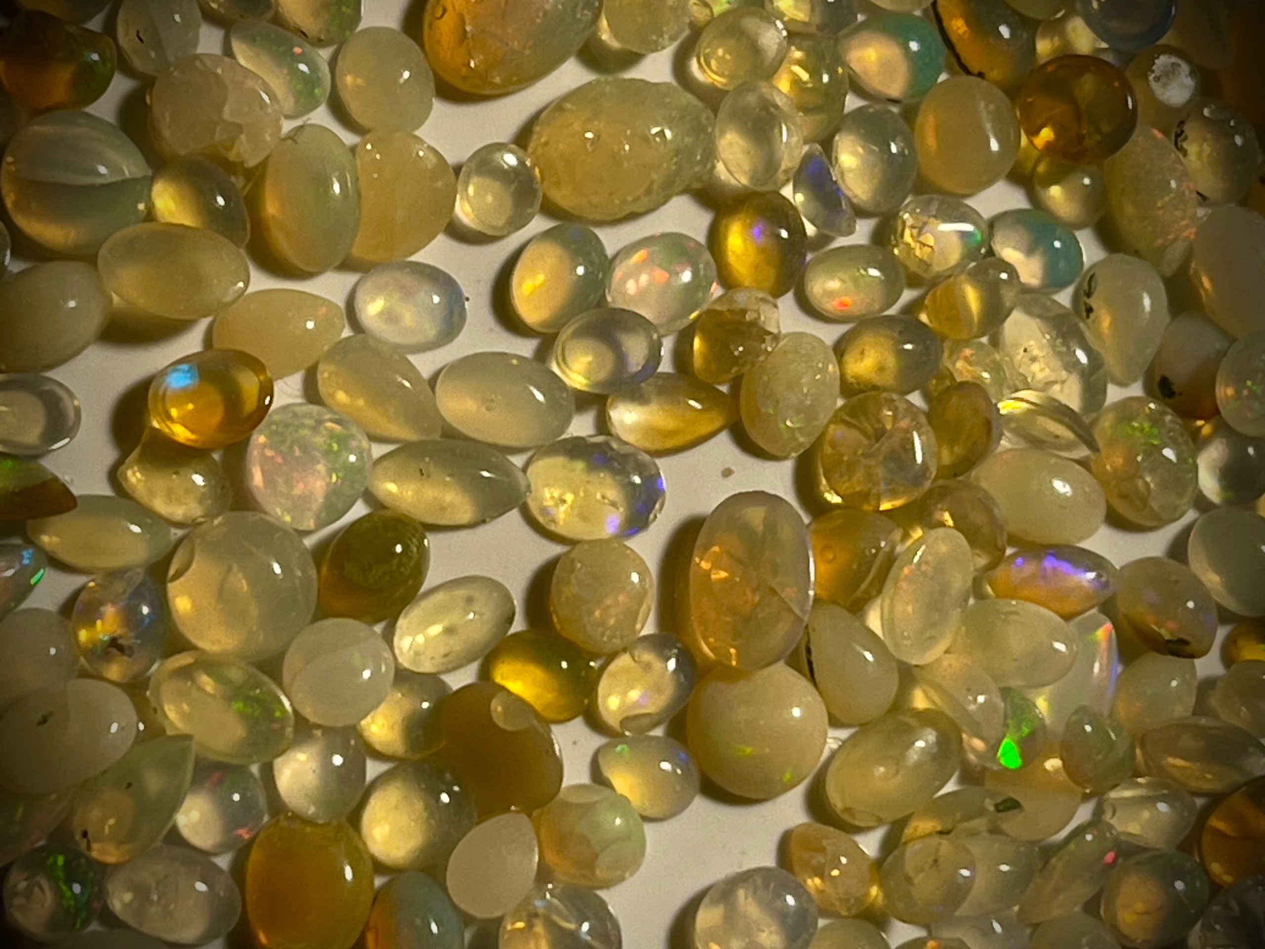 اپال اتیوپی 60 قیراط