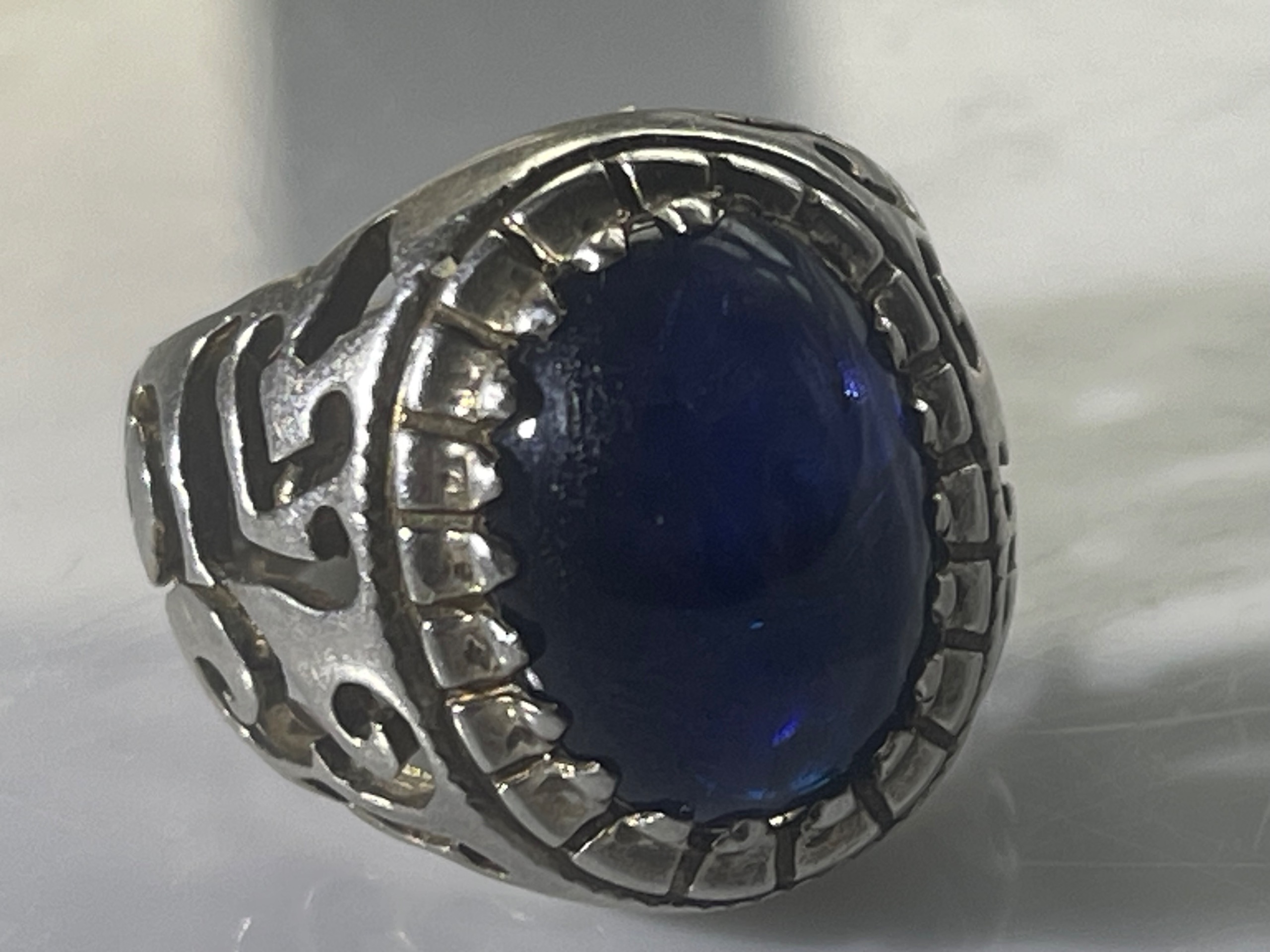 انگشتر قدیمی یاقوت کبود طبیعی