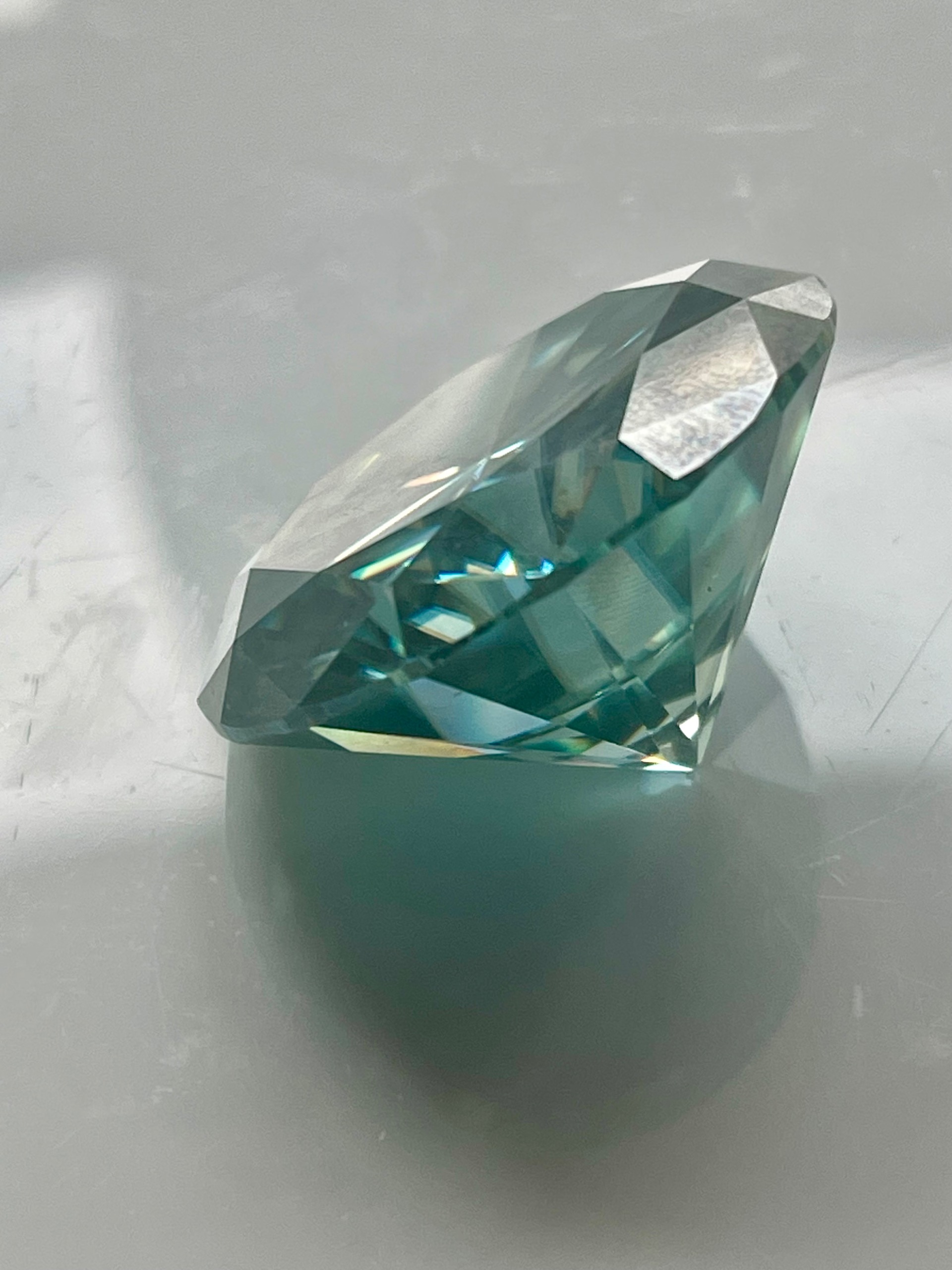 فروش سنگ موزانایت الماس 78 قیراط