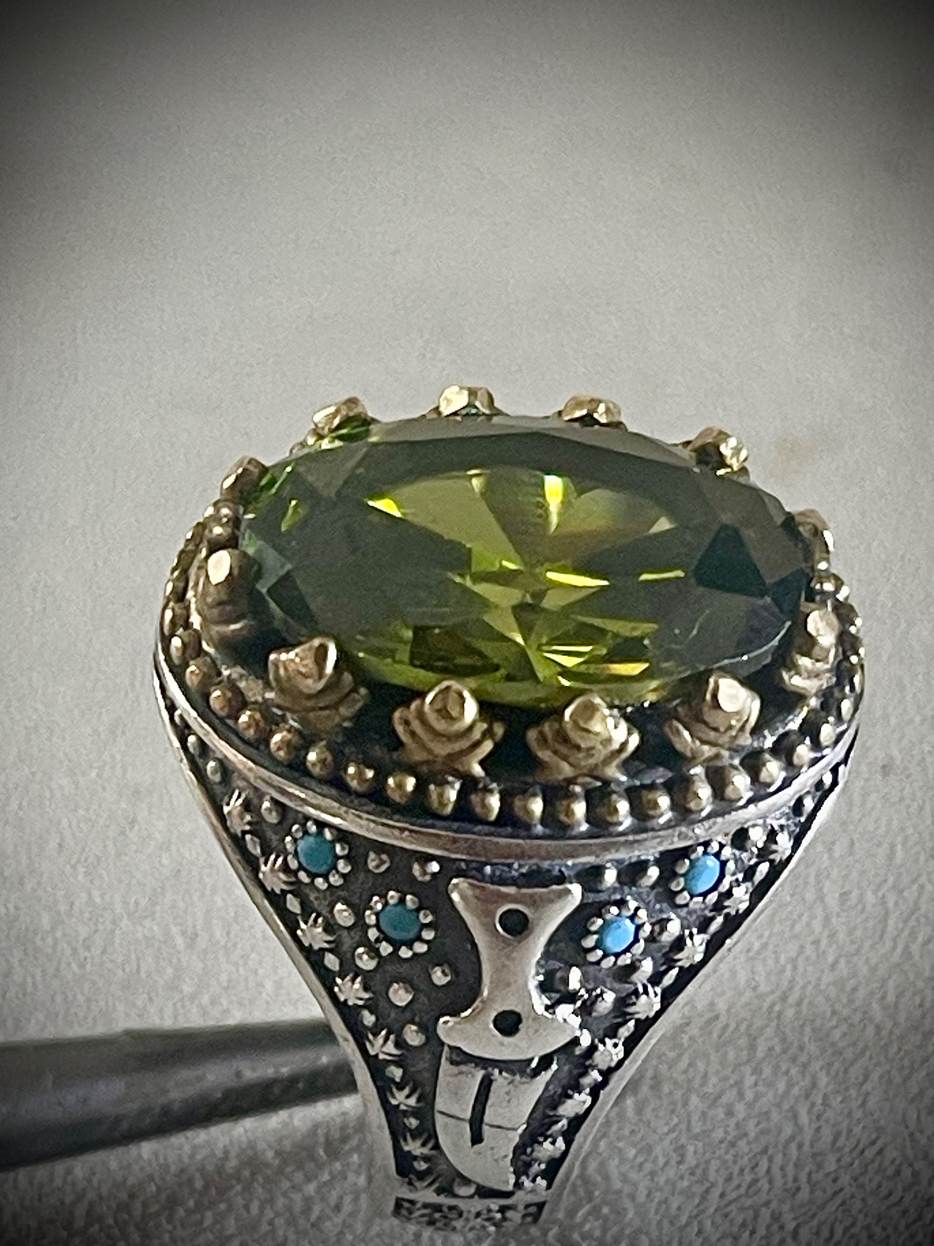 انگشتر زبرجد کلکسیونی جواهری با 18 گرم نقره 925