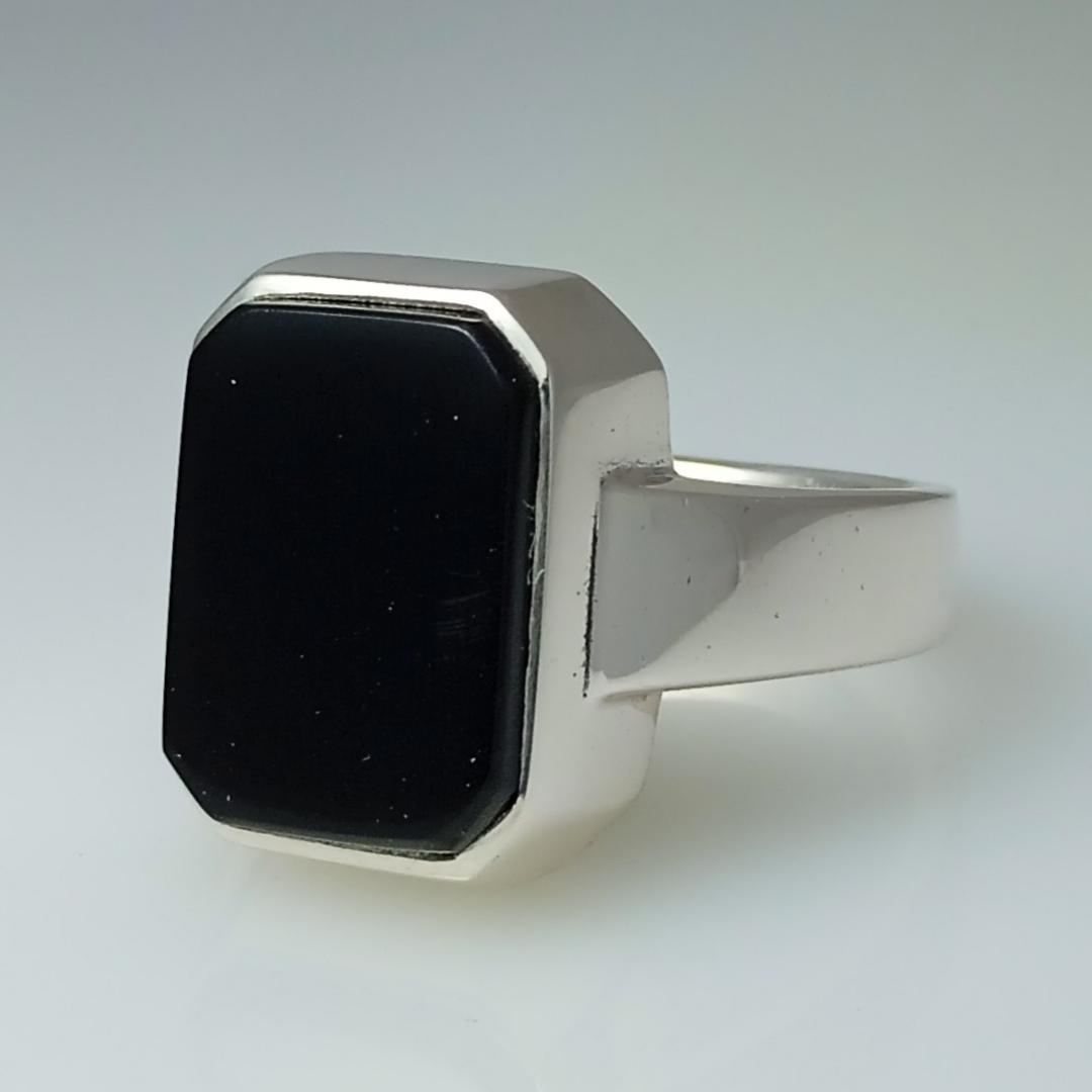 انگشتر عقیق سیاه