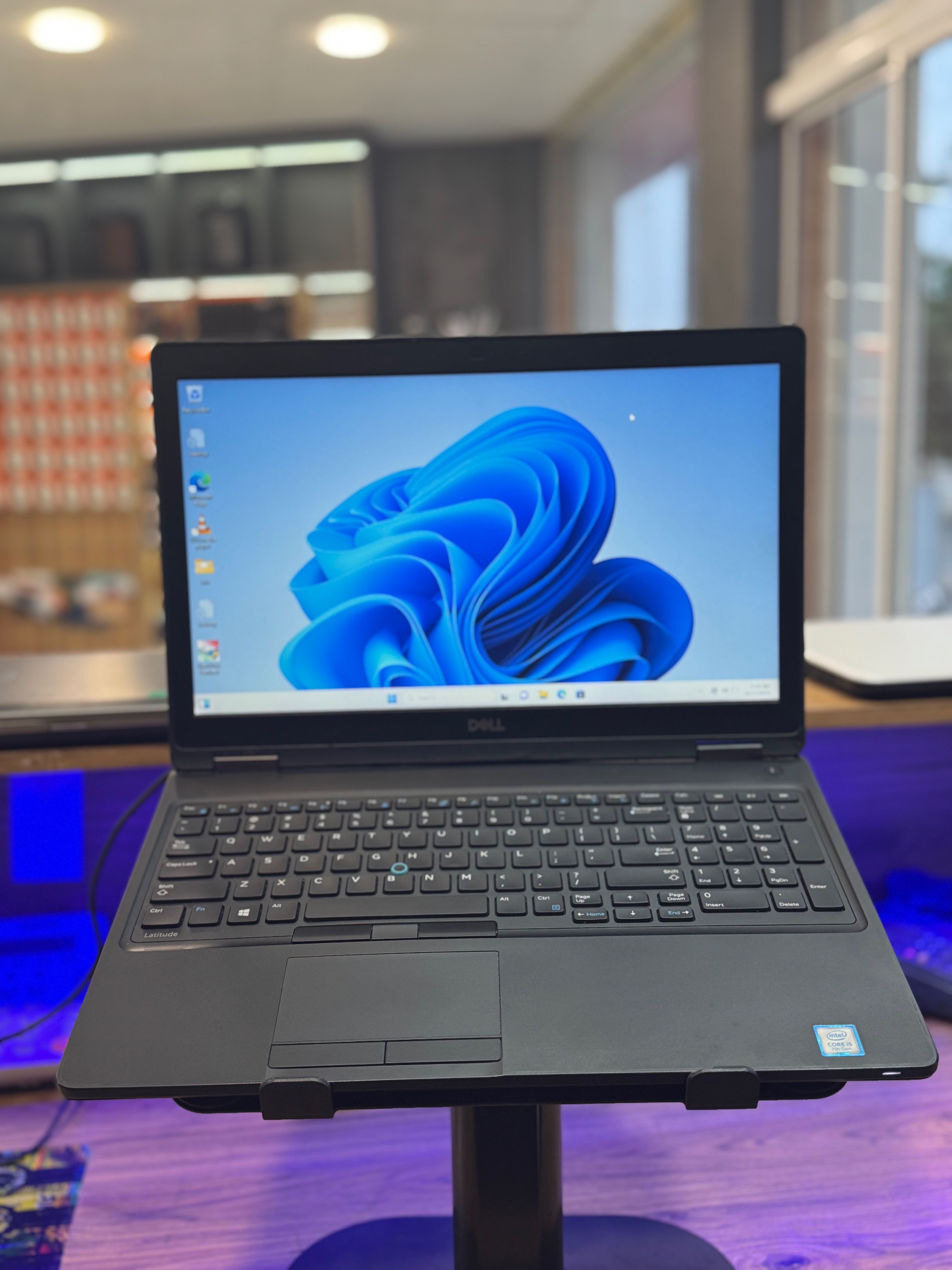 لپ تاپ مهندسی اقتصادی dell 3520