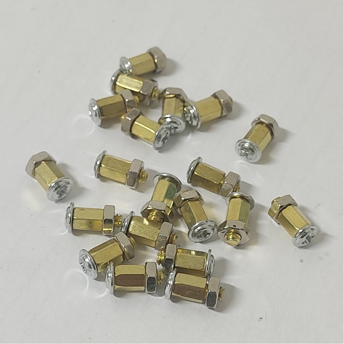 20 عدد پیچ و اسپیسر و مهره