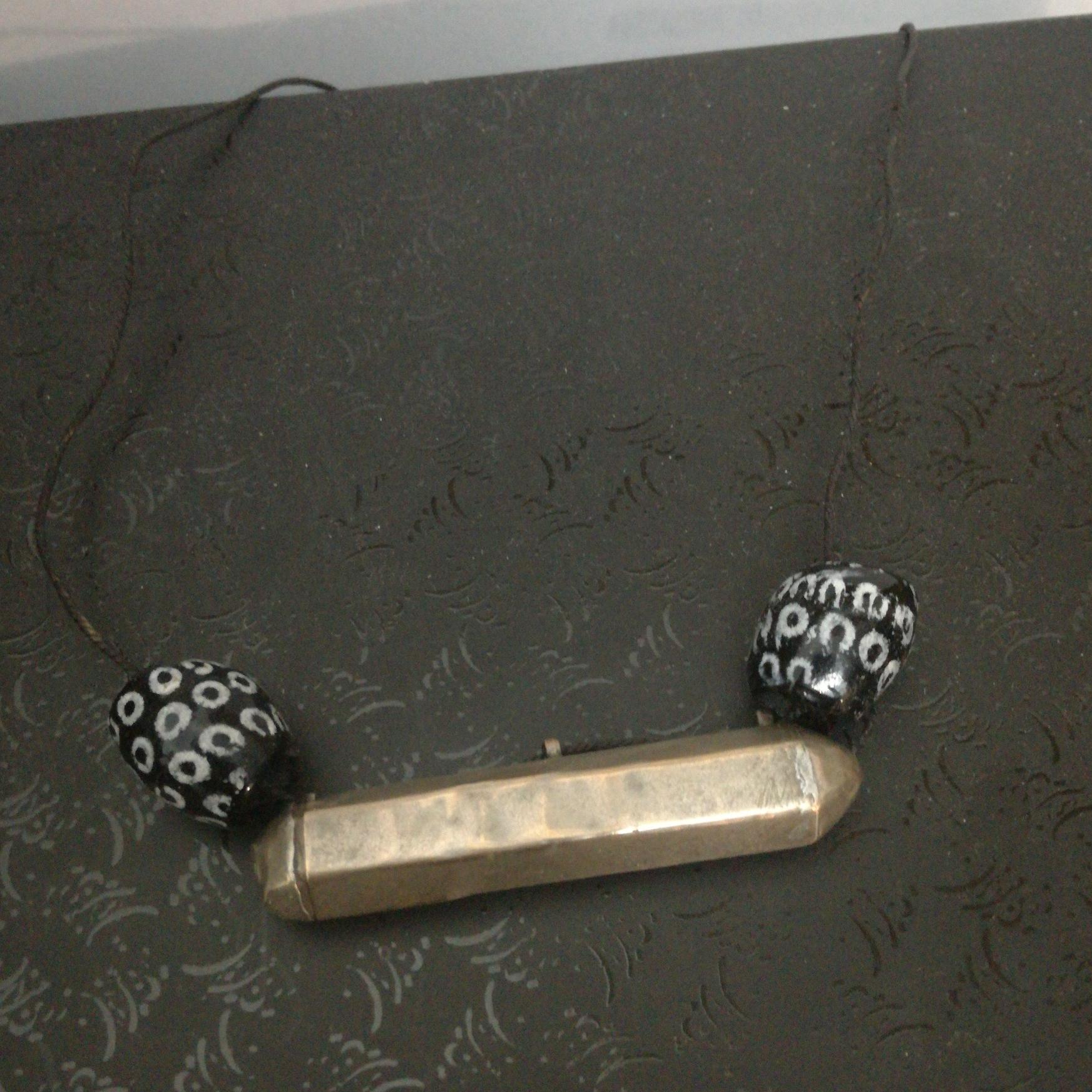 گردنی کهنه جا دعا و دو مهره کهنه