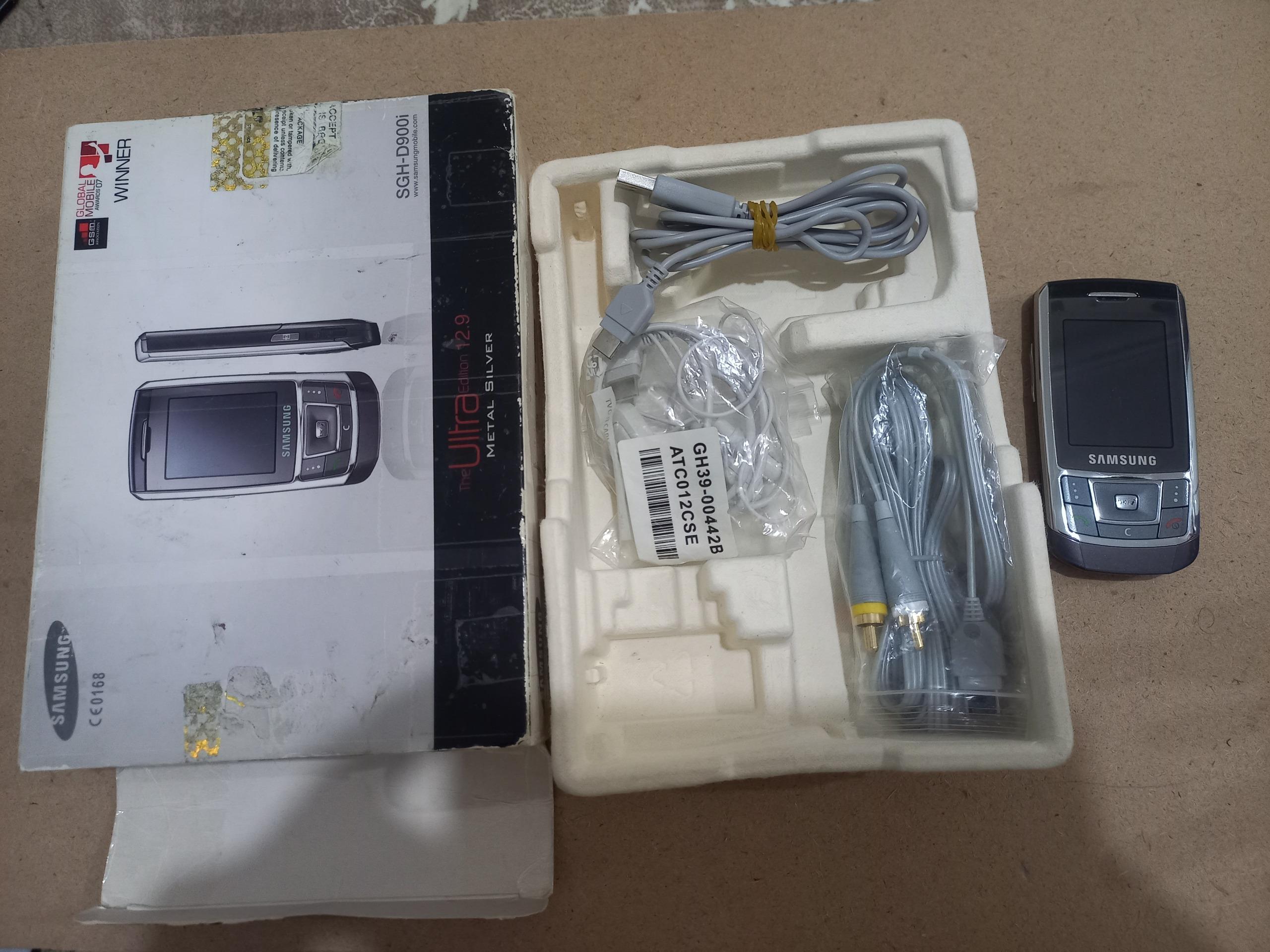 گوشی ریلی D900 سامسونگ