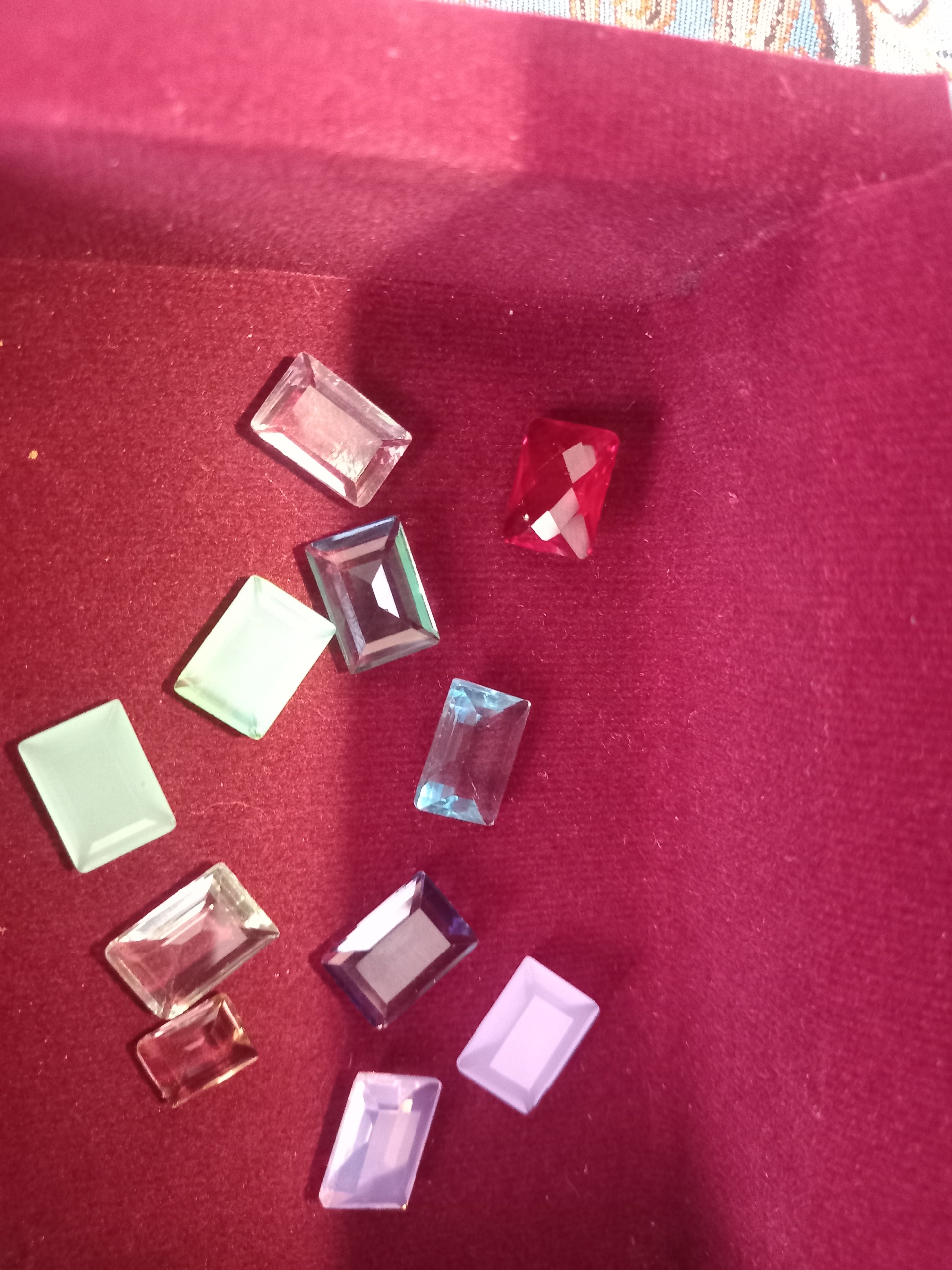 11 عدد نگین تراش خورده مختلف آماده رکاب