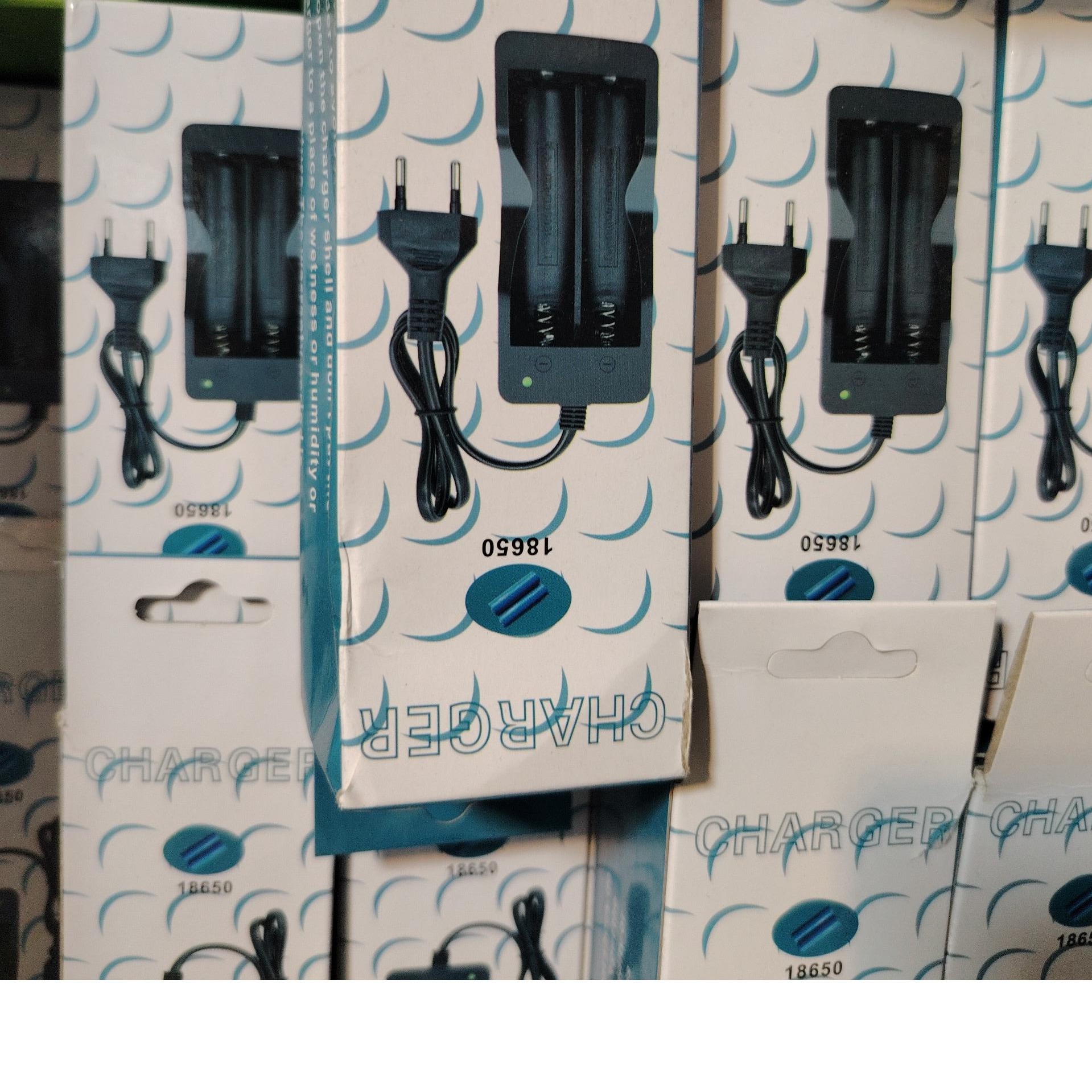 پک ده تایی شارژر باتری 186500