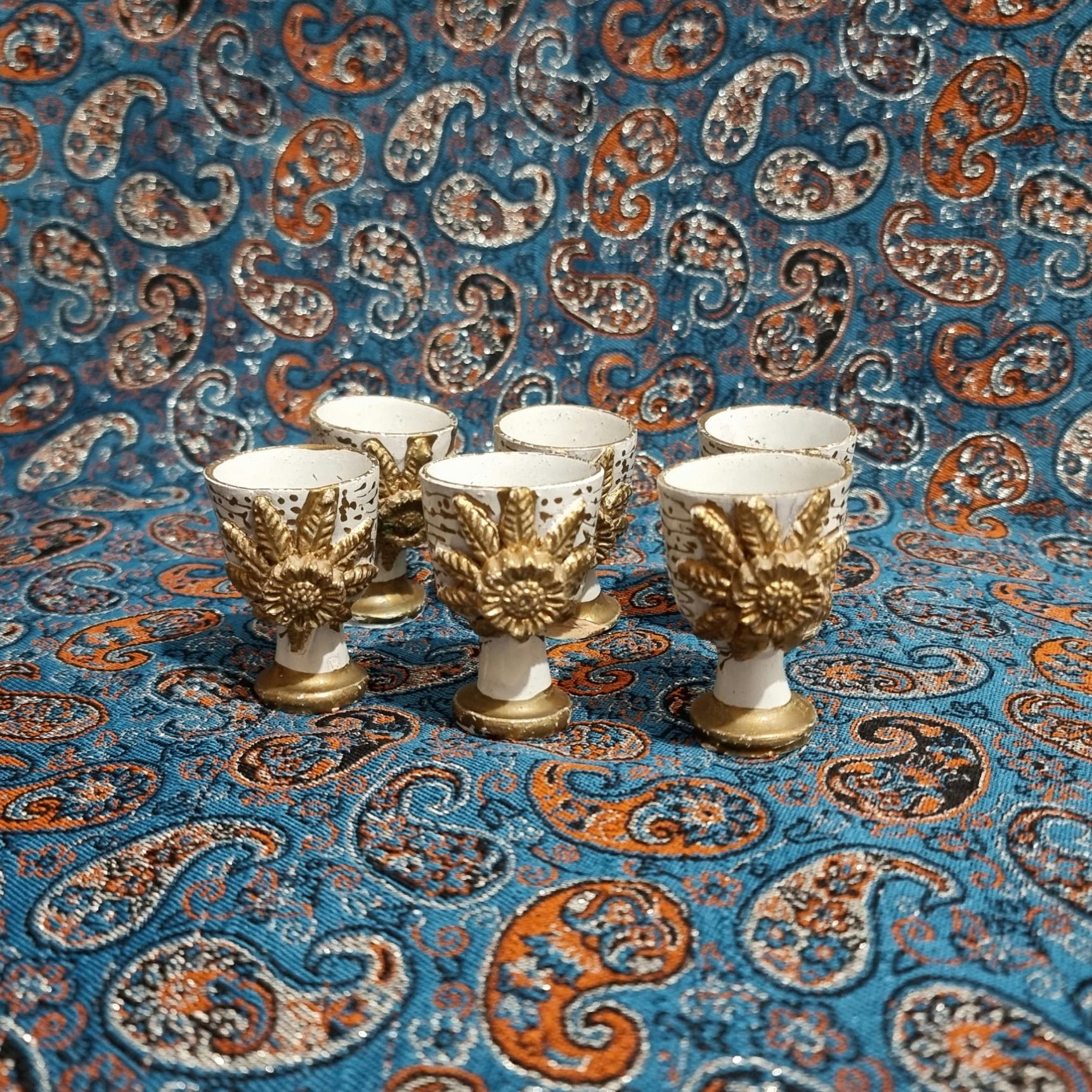 جام سفالی گل برجسته قدیمی ( توضیحات )