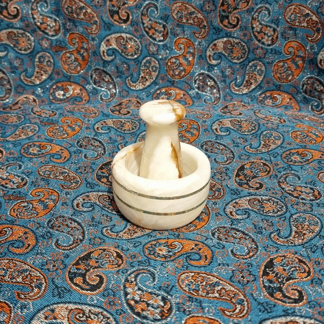 هاون سنگ مرمر قدیمی ( توضیحات )