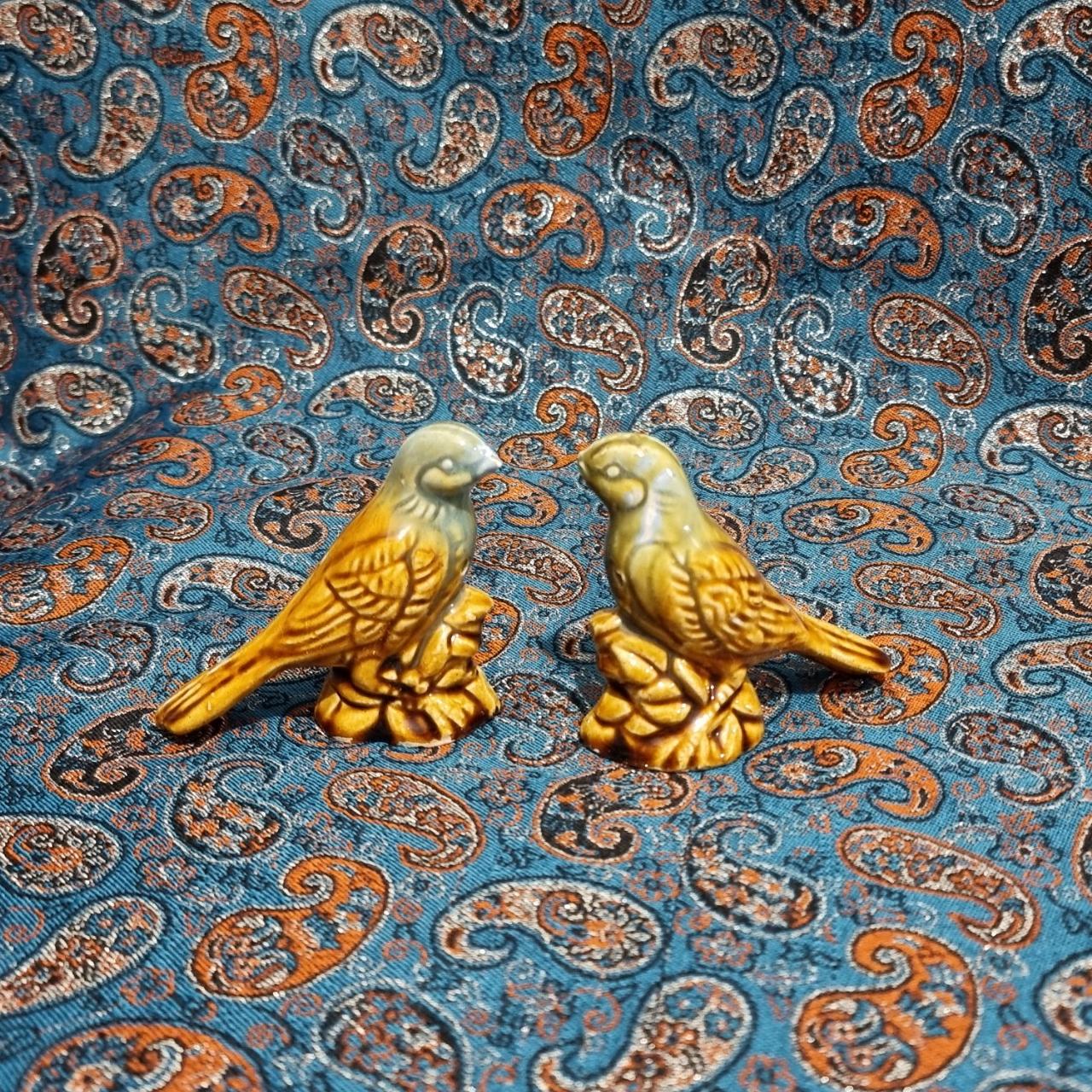 نمکدان سرامیکی گنجشکی قدیمی ( توضیحات )