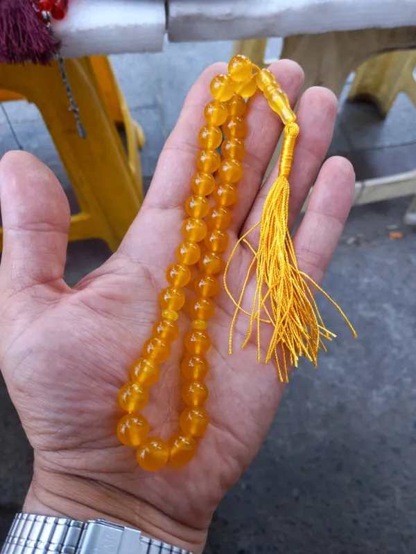 تسبیح سنگ عقیق زرد