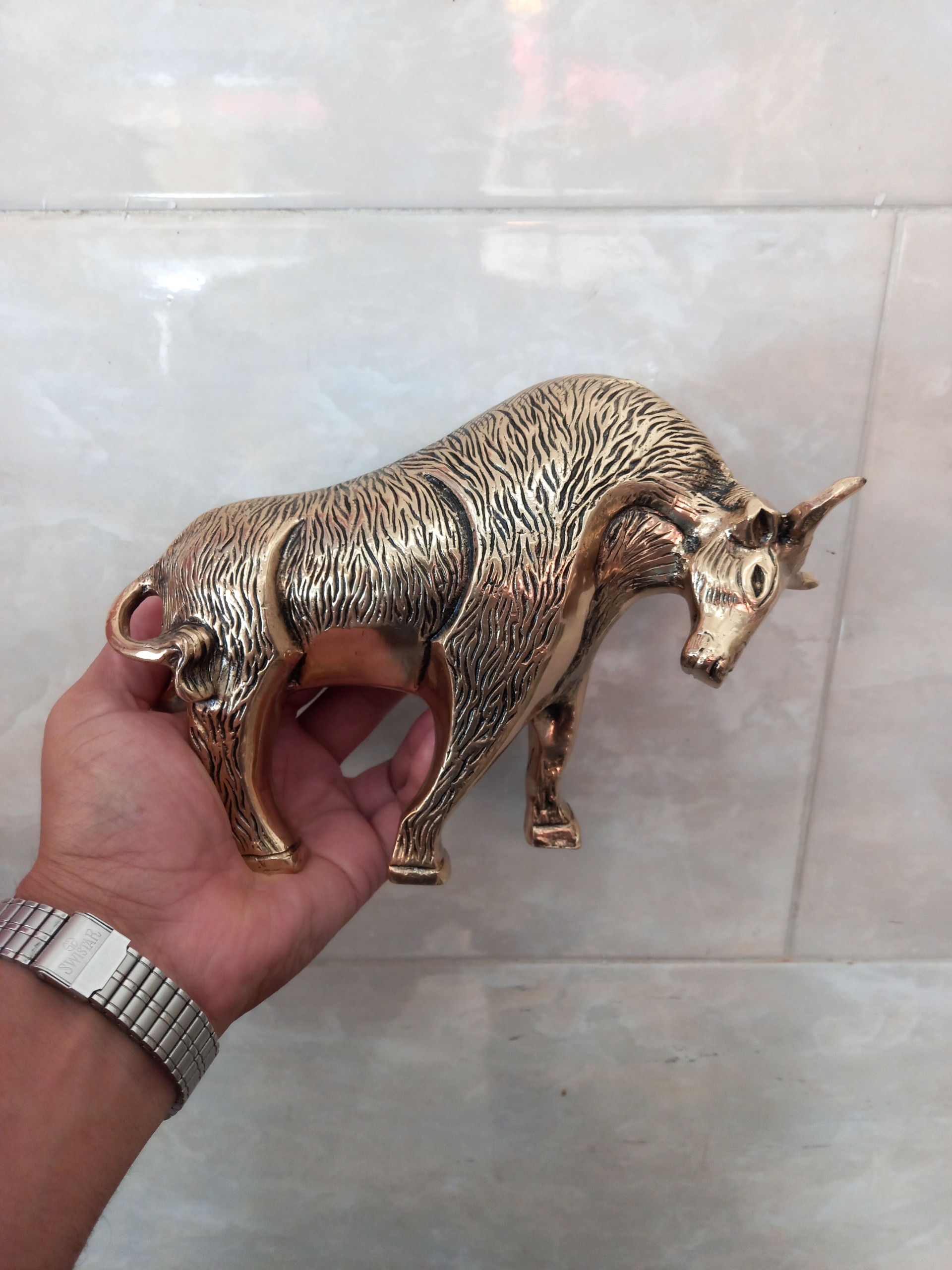 مجسمه برنجی بوفالو زیبا