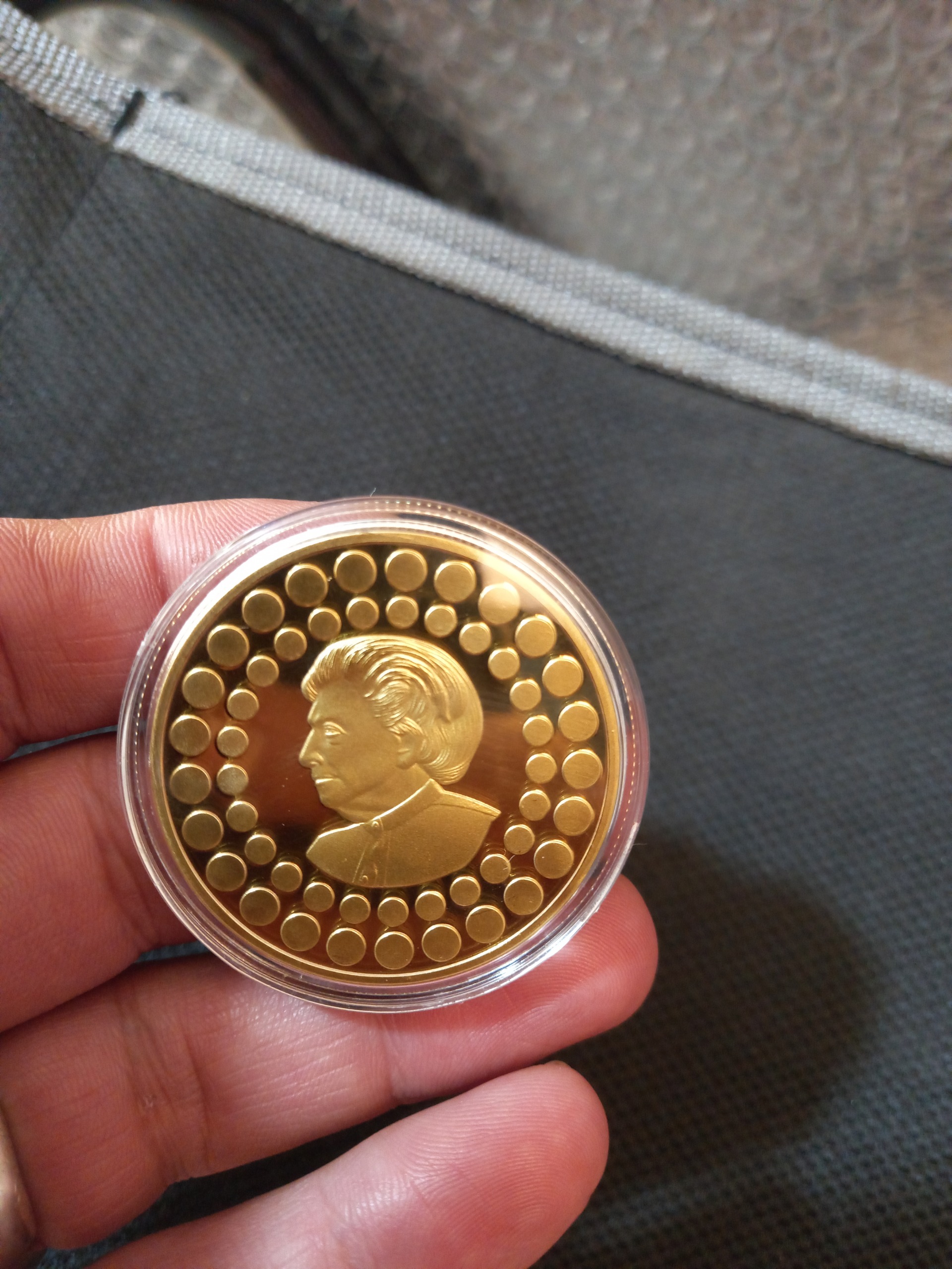 سکه برنز یادبودی مادرشاه