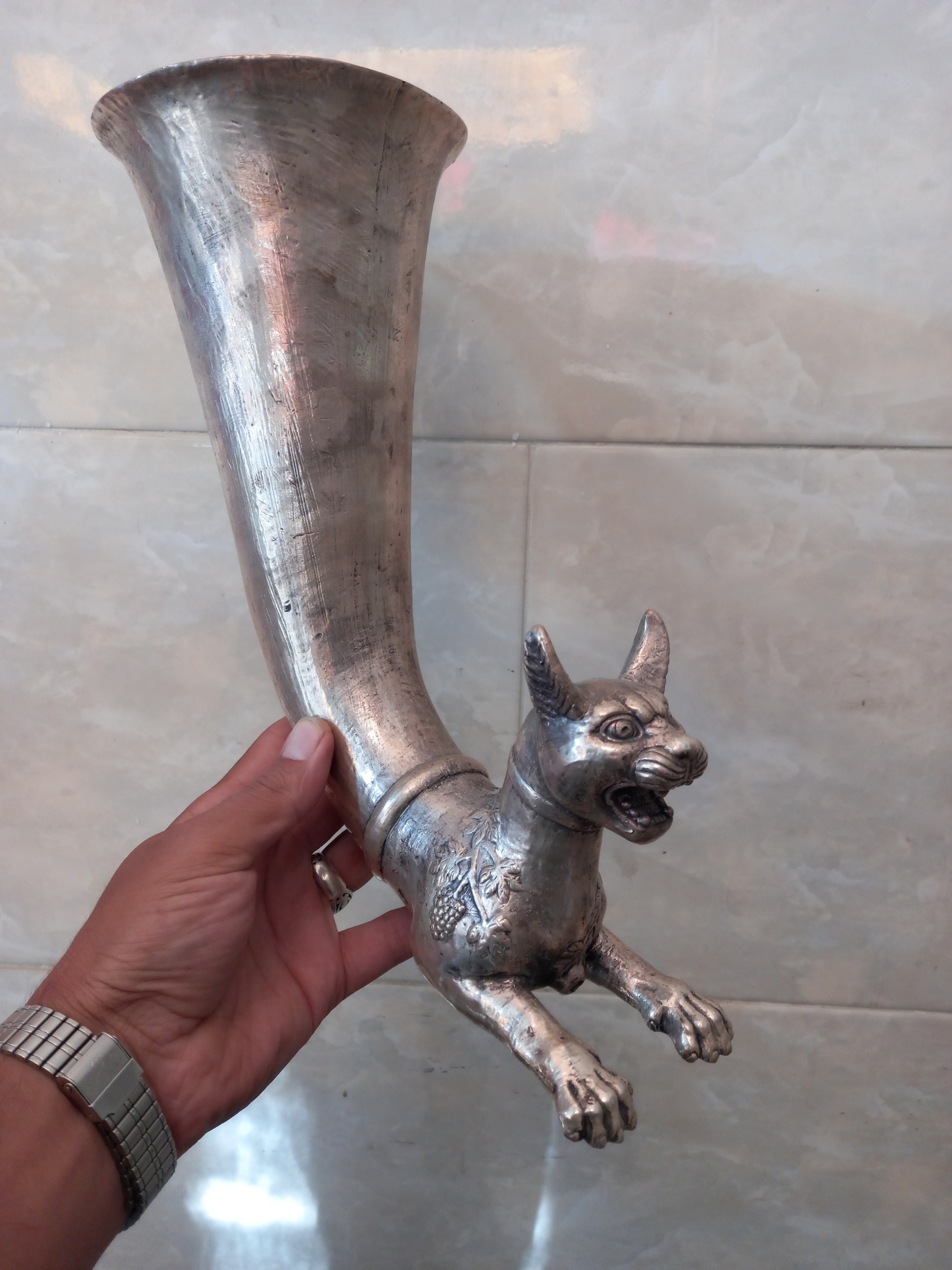 ریتون مسی طرح گربه هخامنشی