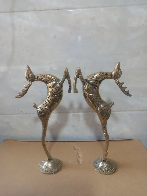 مجسمه جفت گوزن