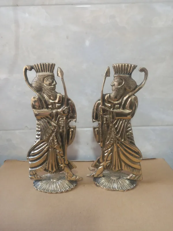 مجسمه سرباز هخامنشی