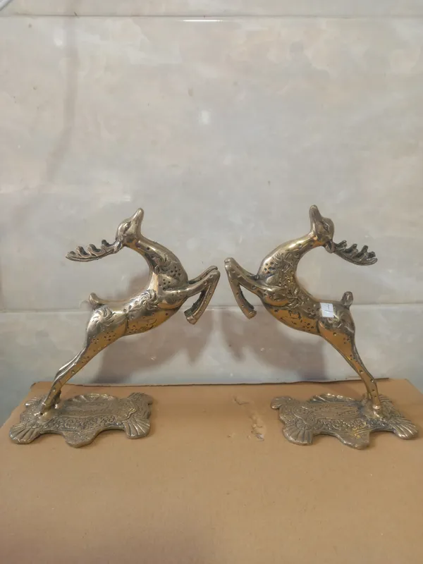 مجسمه جفت گوزن