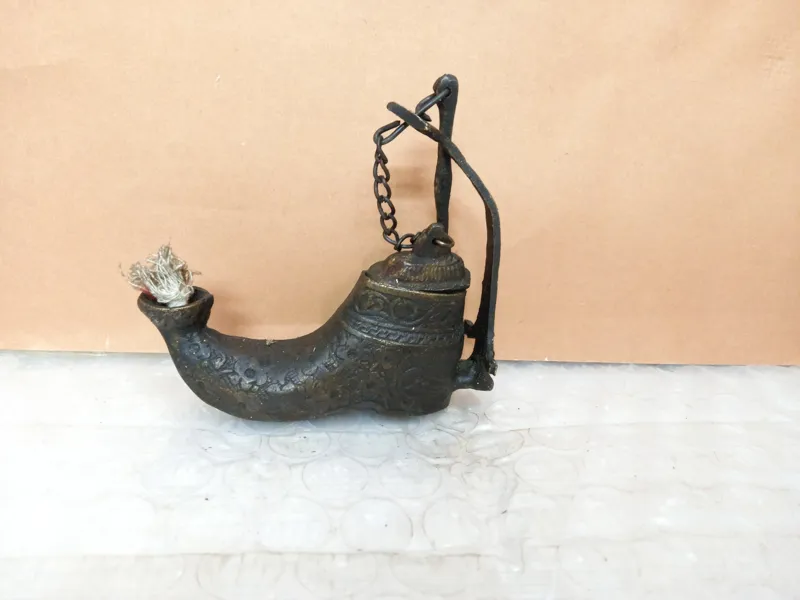 چراغ پیسوز کفش