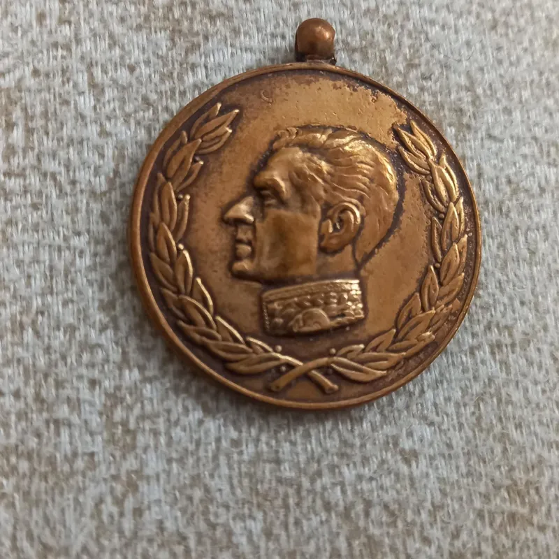 مدال یادبود زیبا