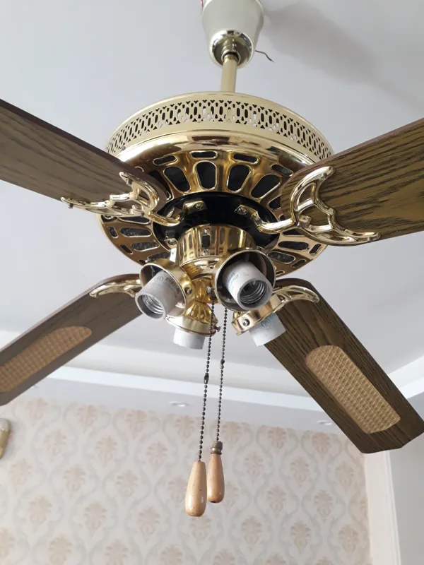 پنکه سقفی قدیمی