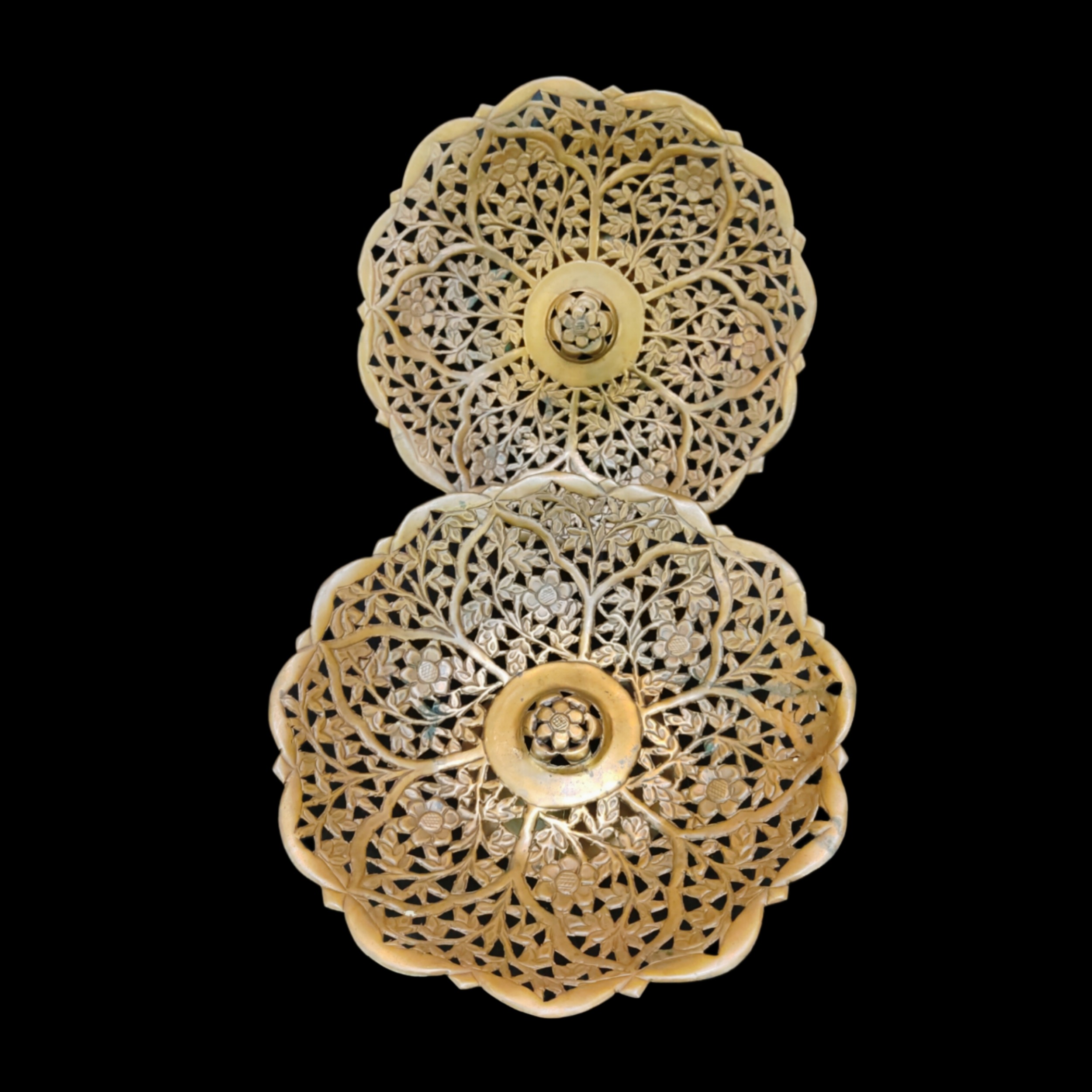 شکلات گز خوری قلمزنی مشبک قلم زنی مسی جهیزیه