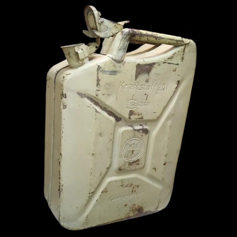 گالن بنزین خارجی جیپ آفرود قدیمی عتیقه کلکسیونی