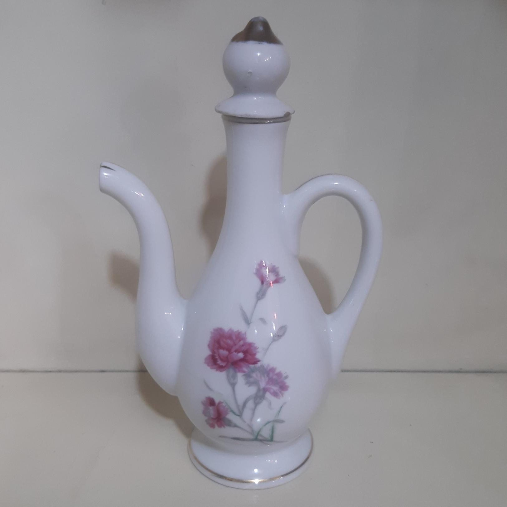 گلابدان گلمیخک ژاپنی