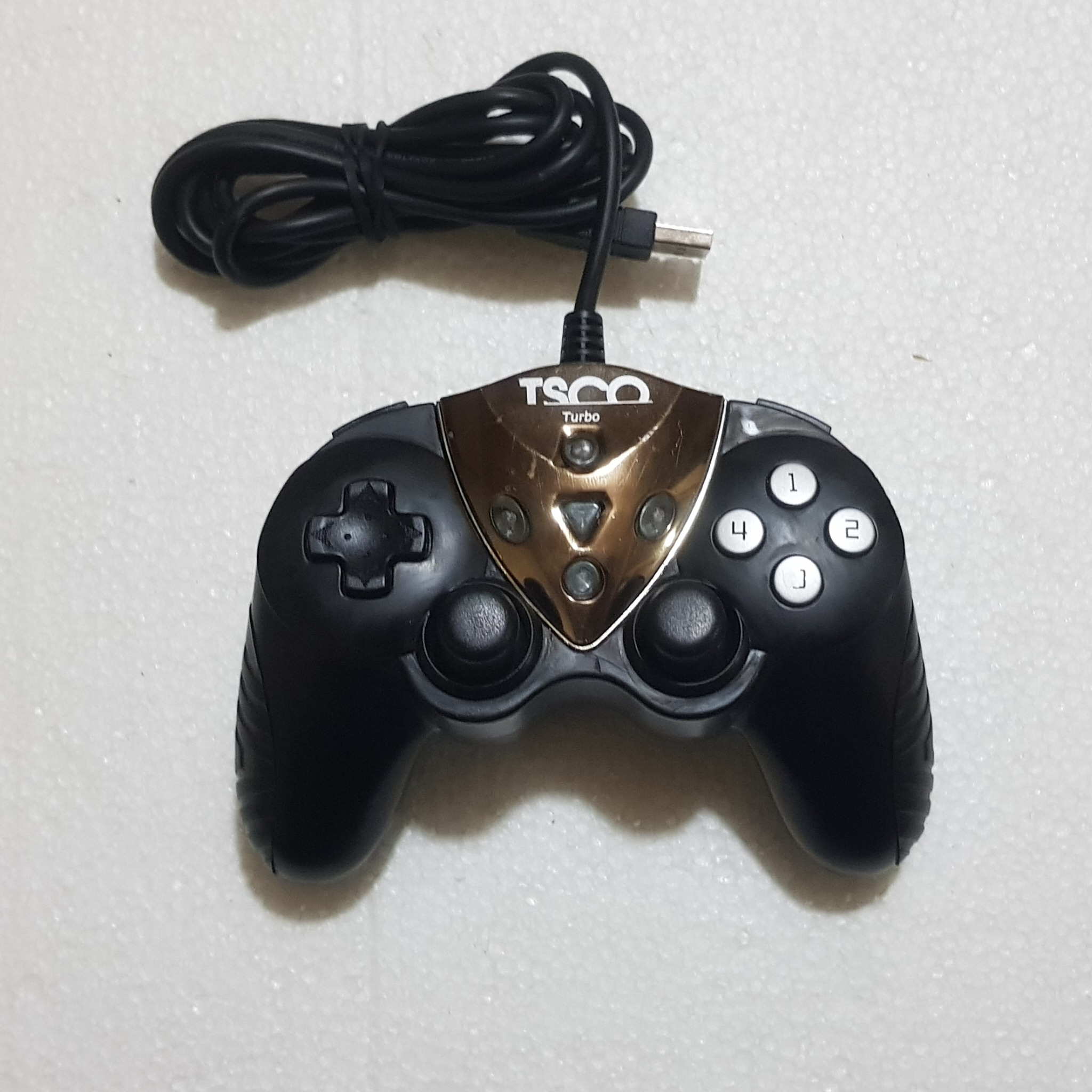 دسته بازی کامپیوتر تسکو