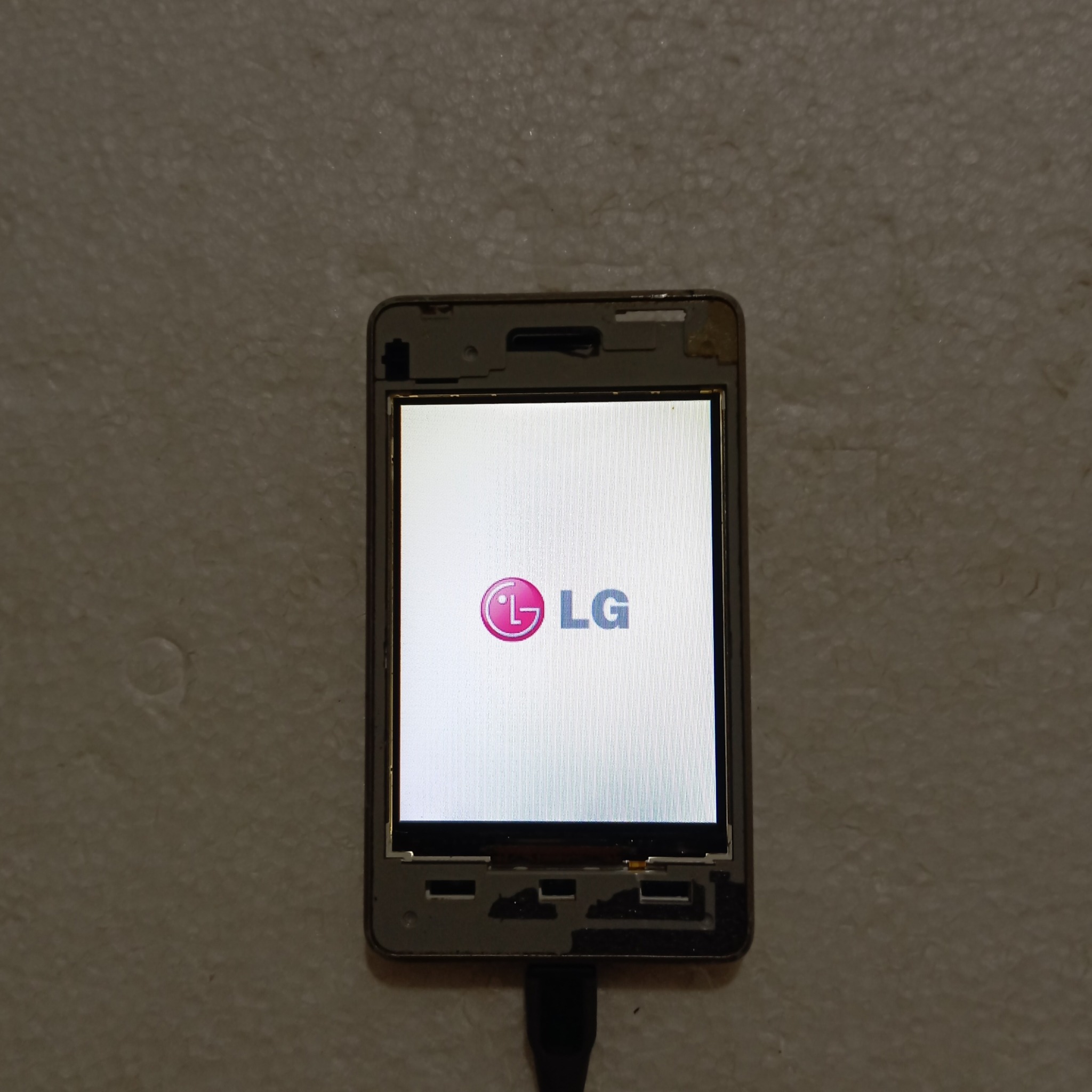 ال سی دی الجی LG-T385