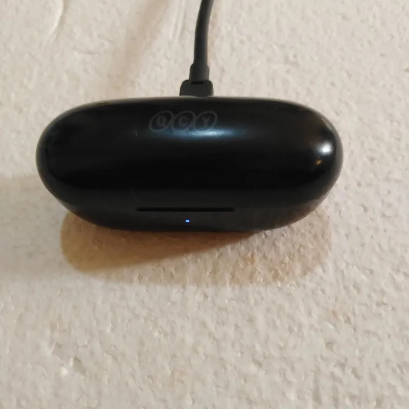 کیس شارژ هندزفری بلوتوث QCY In2031A