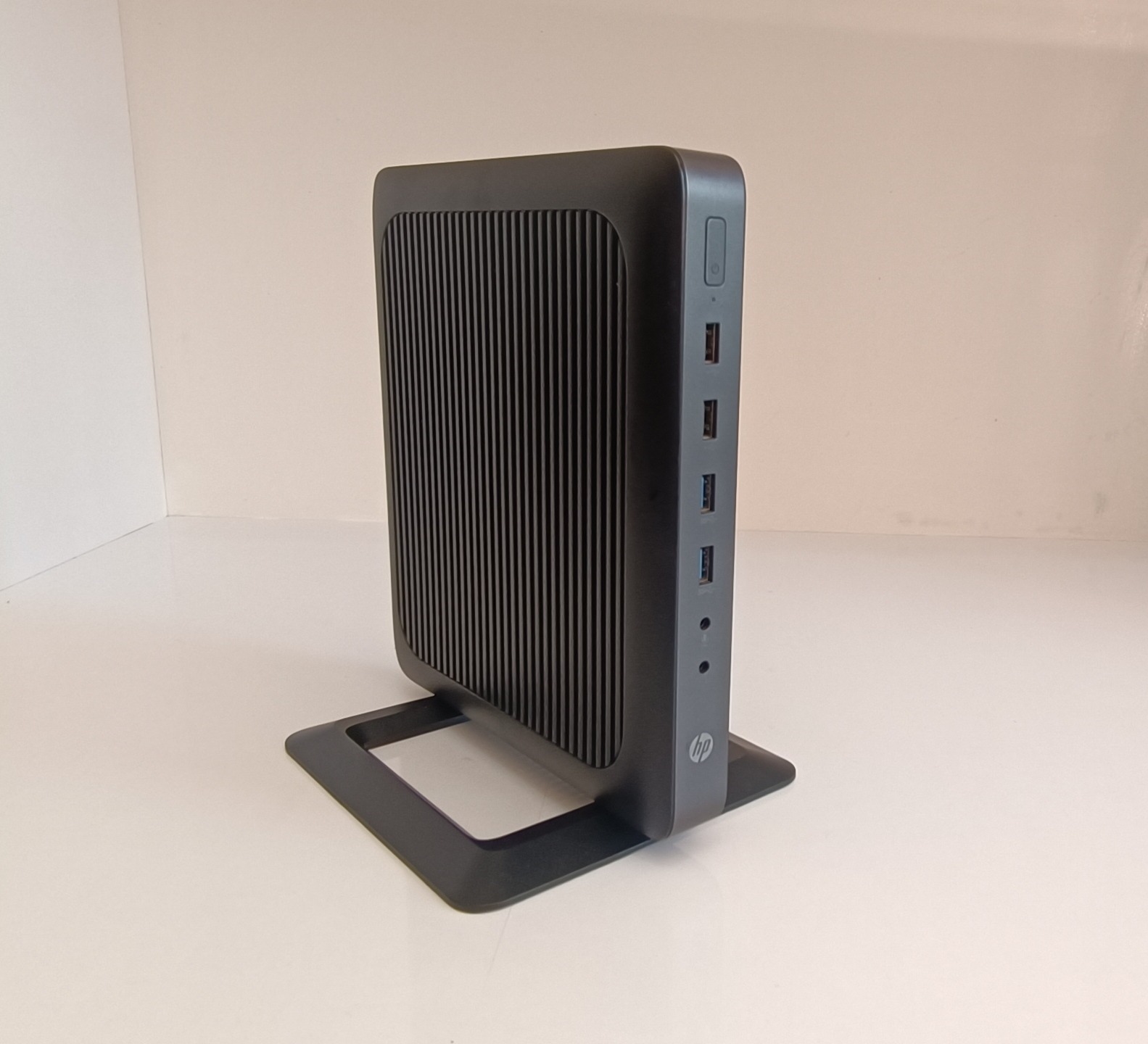 مینی کامپیوتر HP t620 شیک و زیبا و کاربردی