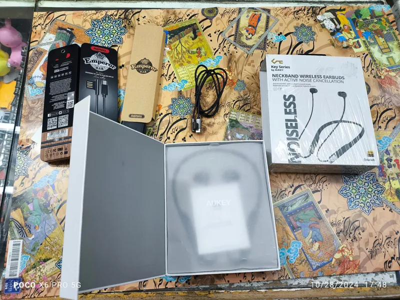نکبند Aukey EP-N33 فوق حرفه ای