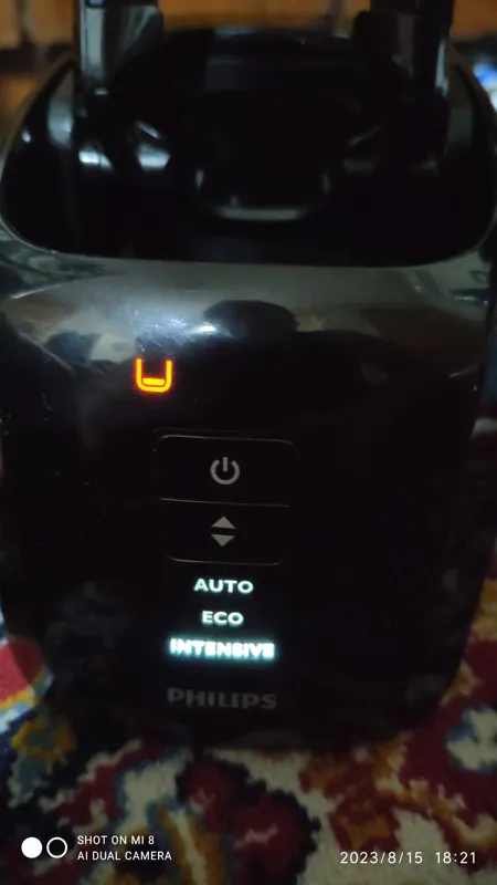 جای شارژ و شستشو ..فیلیپسClean and Charge 4