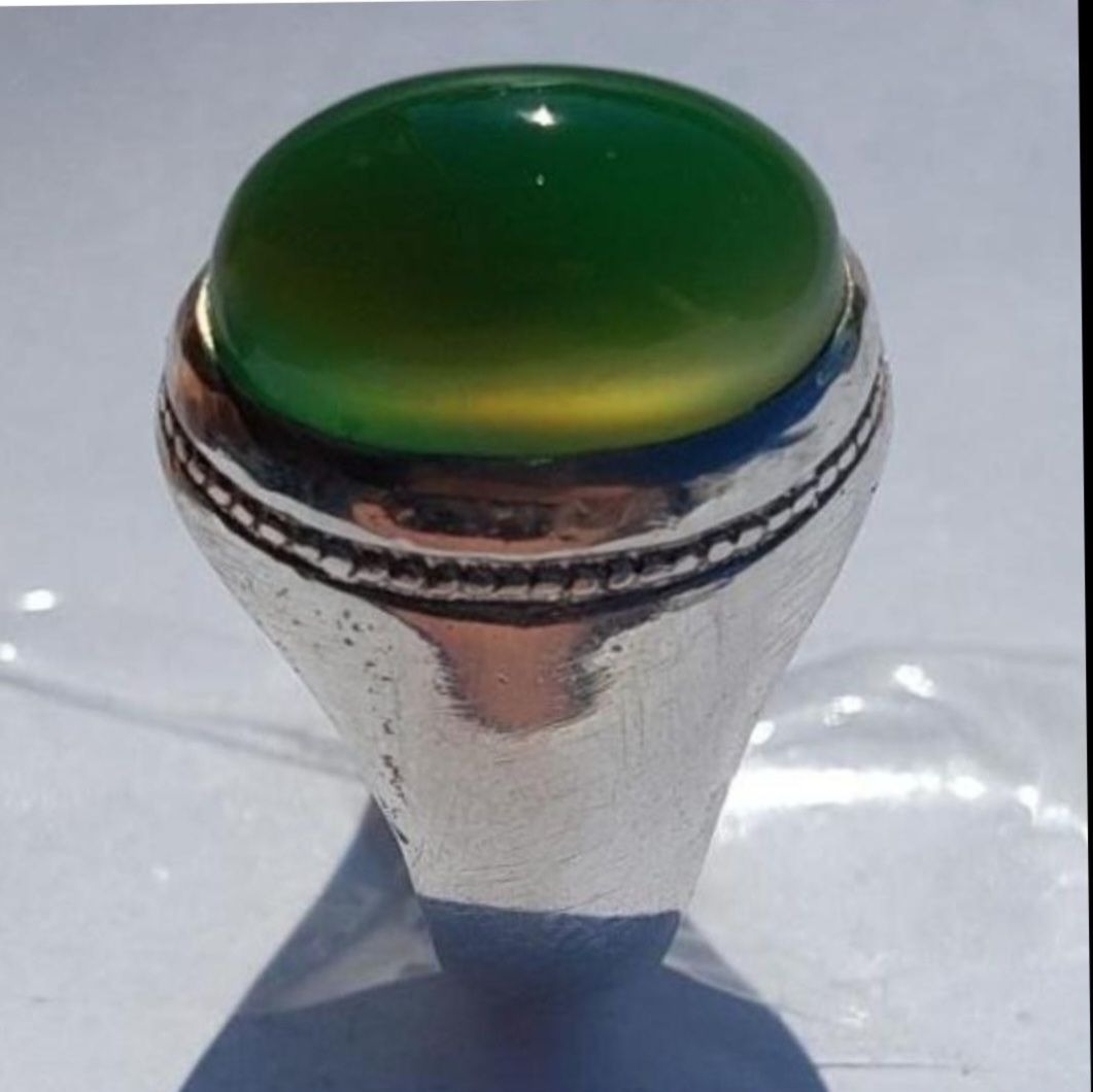 عقیق سبز سه پوست طبیعی و معدنی اصل