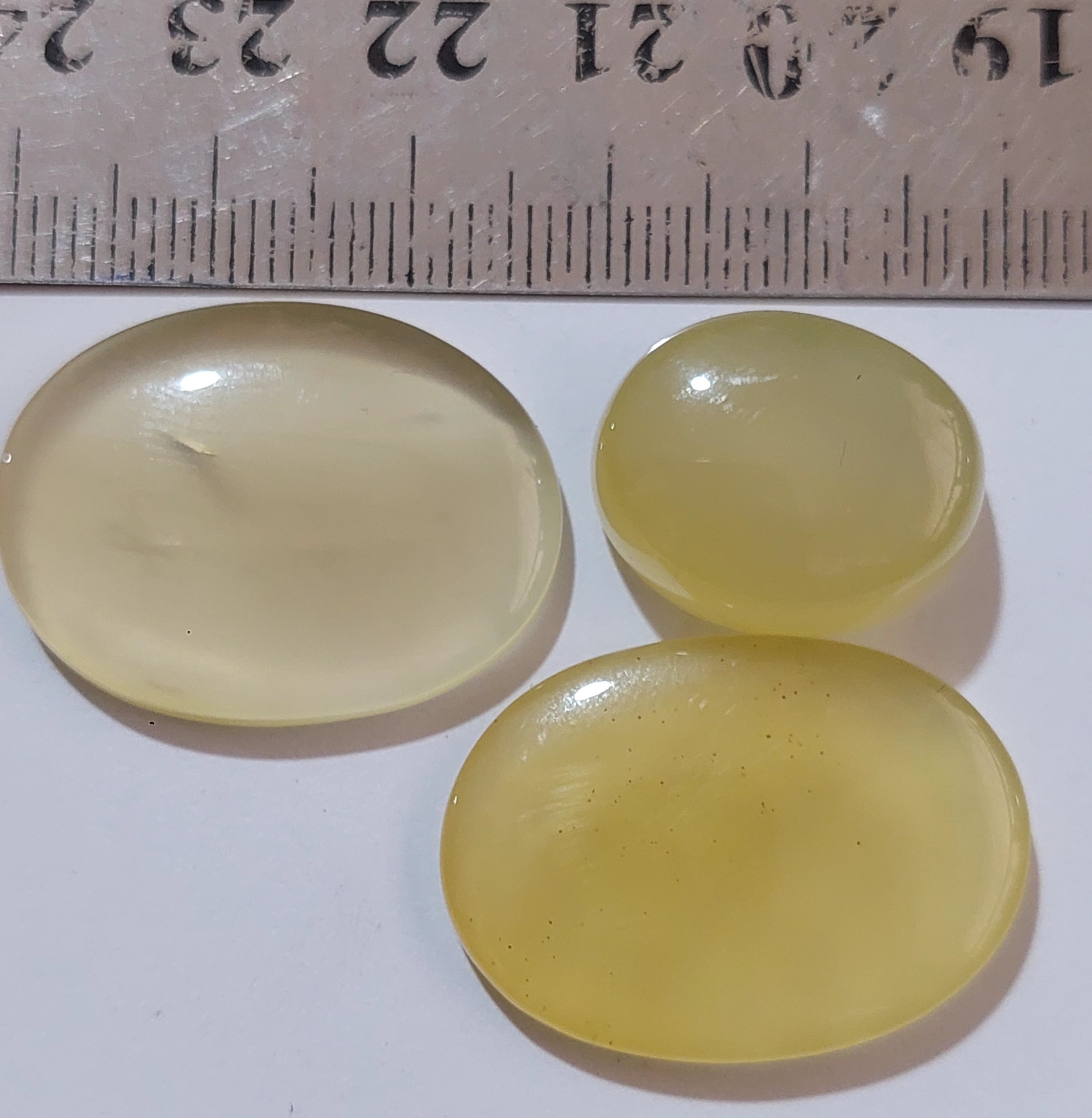 سه عدد شرف الشمس معدنی