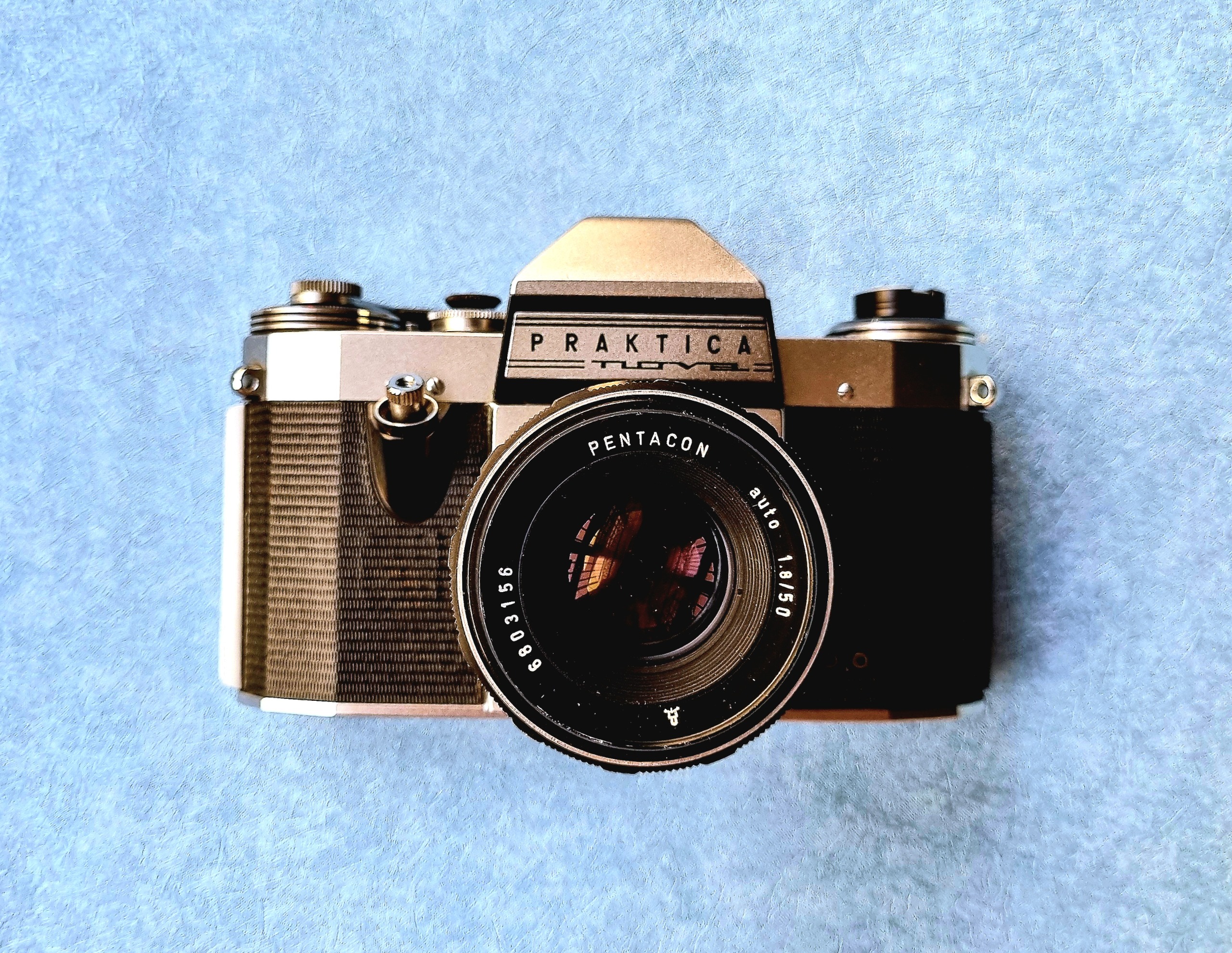 دوربین عکاسی آنالوگ آنتیک PRAKTICA NOVA