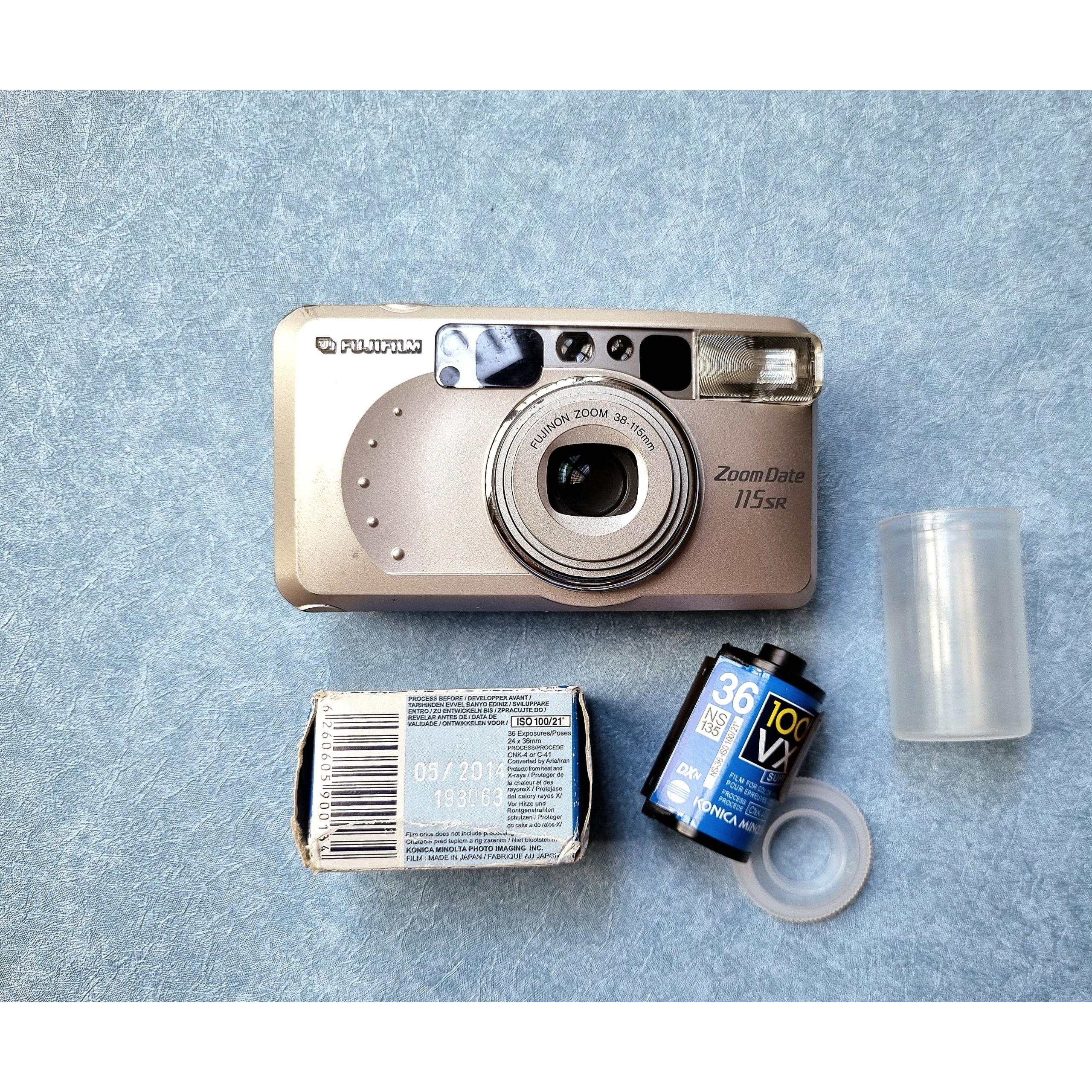 دوربین آنالوگ Fujifilm zoom date115 با نگاتیو