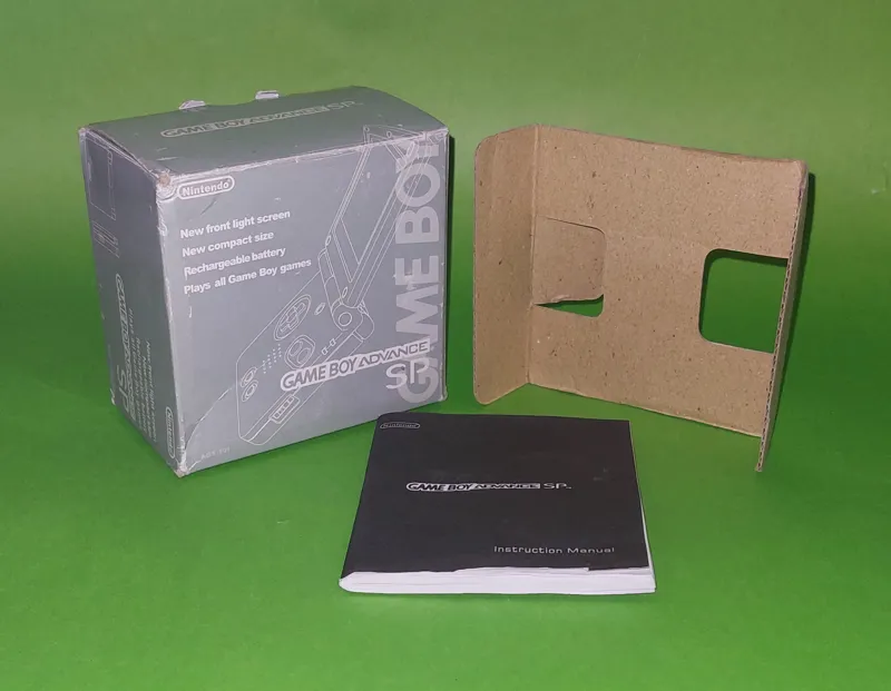 GAME BOY ADVANCE SP  BOX