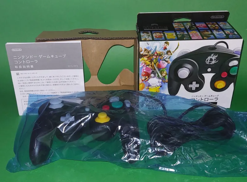 NINTENDO GAMECUBE CONTROLLER LIMITED EDITION