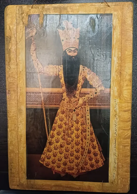 تابلو فتحعلیشاه روی چوب طرح قدیم سایز کوچک