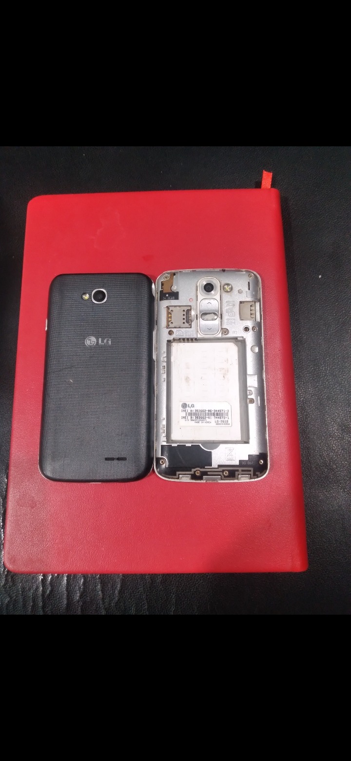 دو عدد گوشی الجی