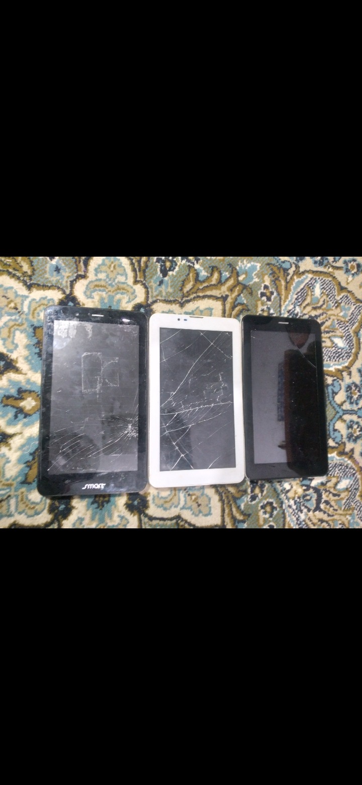 سه عدد تبلت