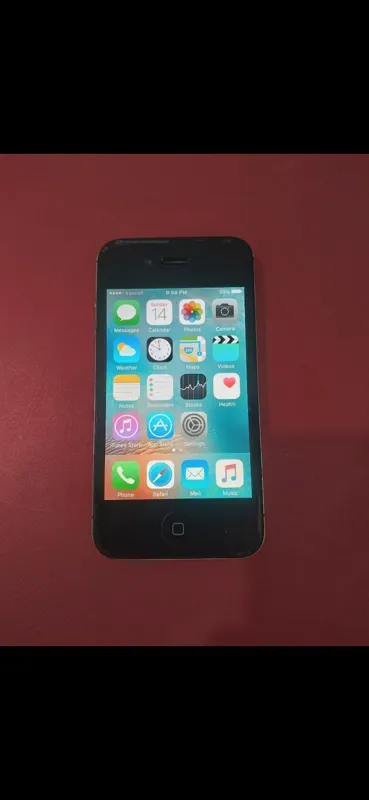 آیفون 4s 32gig