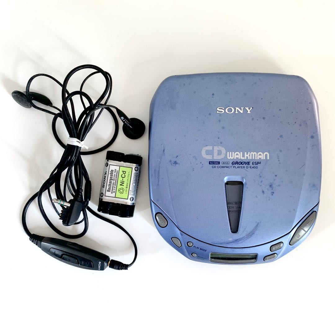 دیسک من مدل SONY D-E400