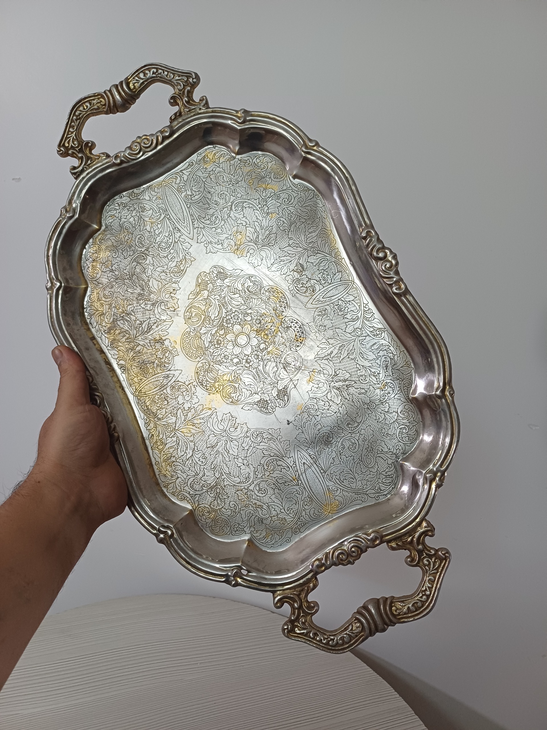 سینی پذیرایی برنجی کهنه