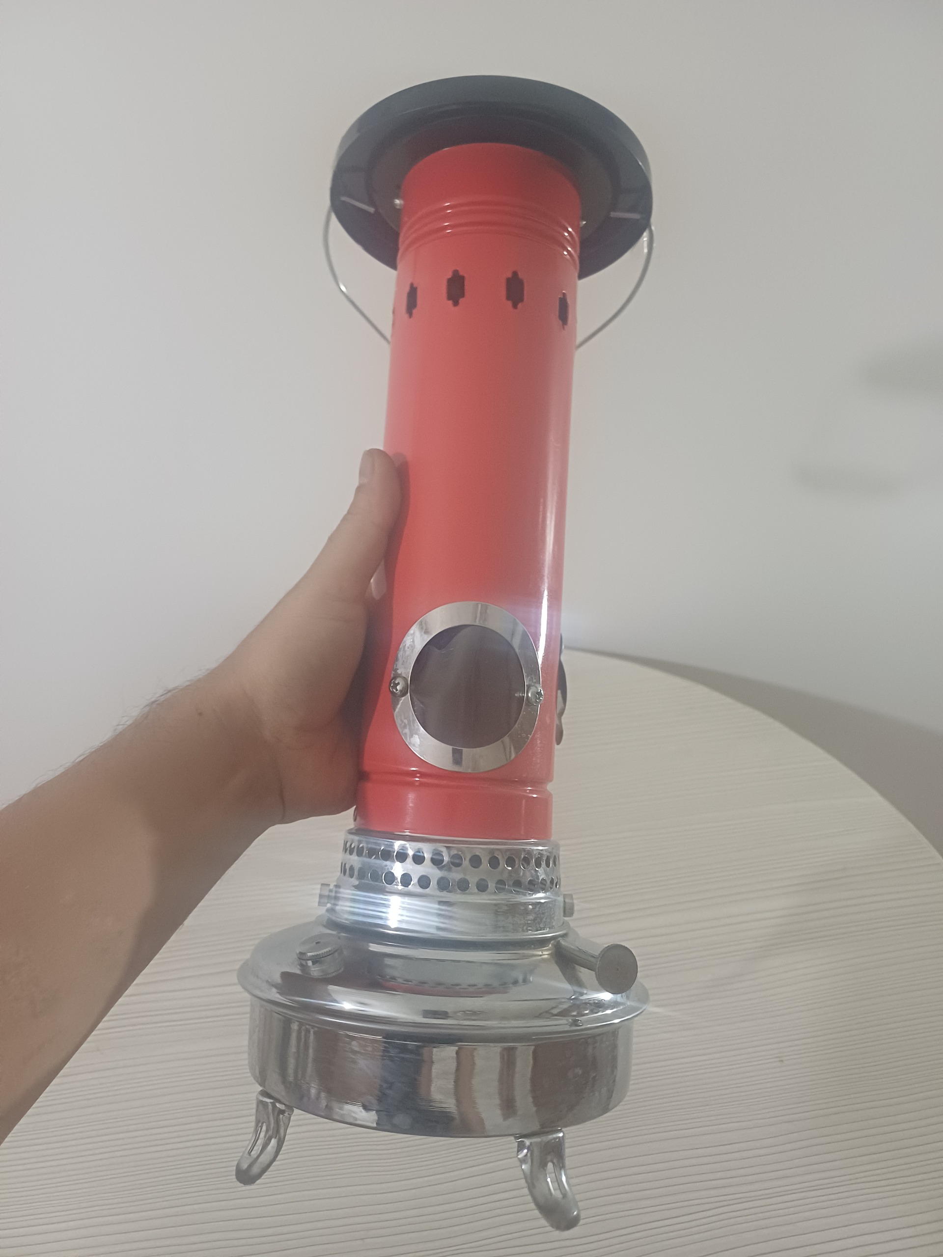 چراغ والور نفتی قدبلند