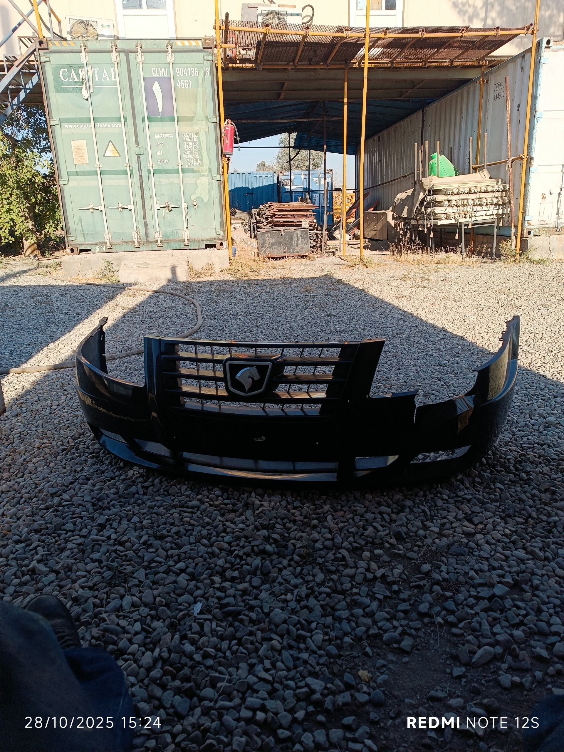 سپر سمند سورن رنگ فابریک . با جلو پنجره