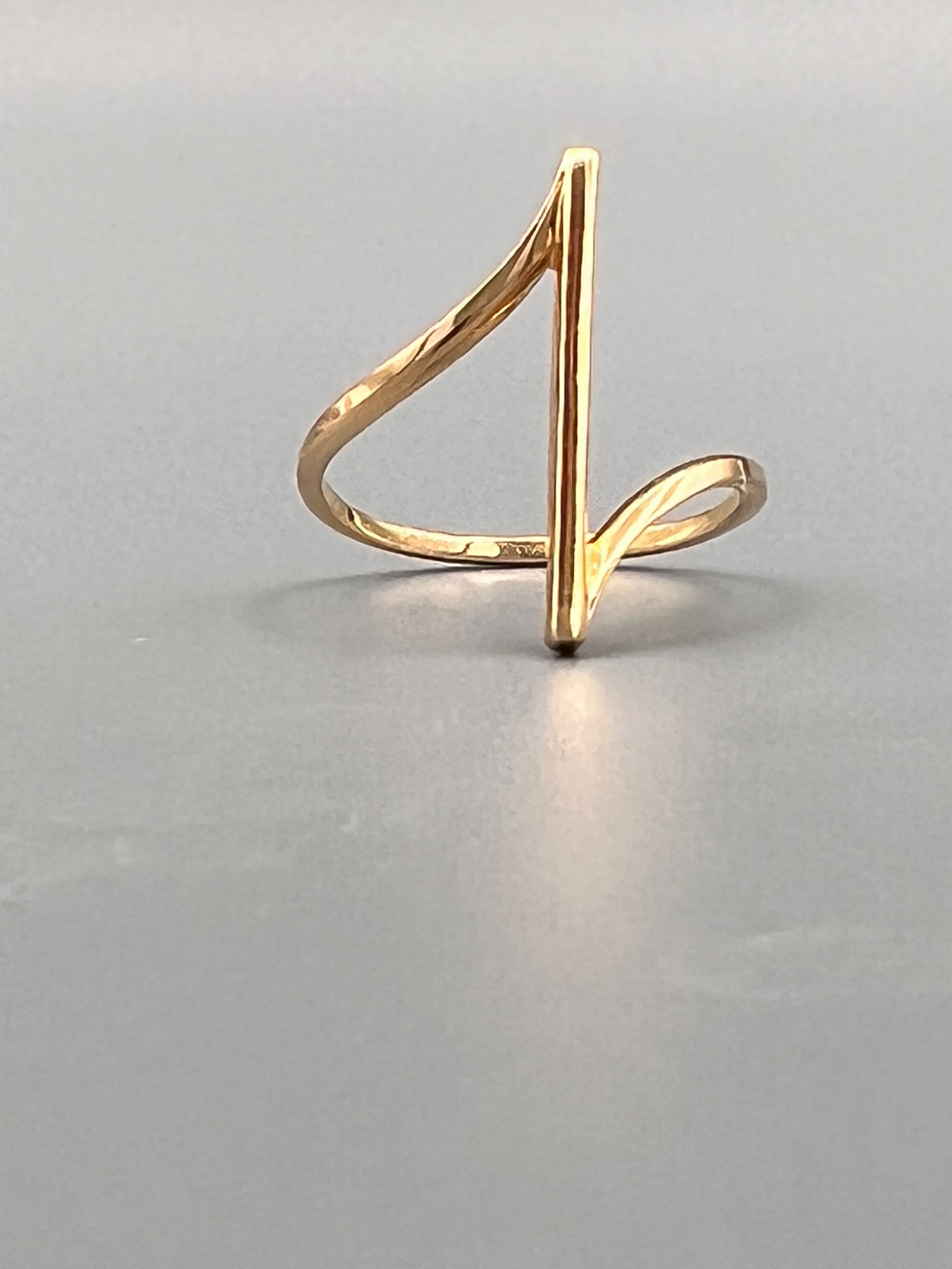 انگشتر طلا زنانه مینیمال طرح N