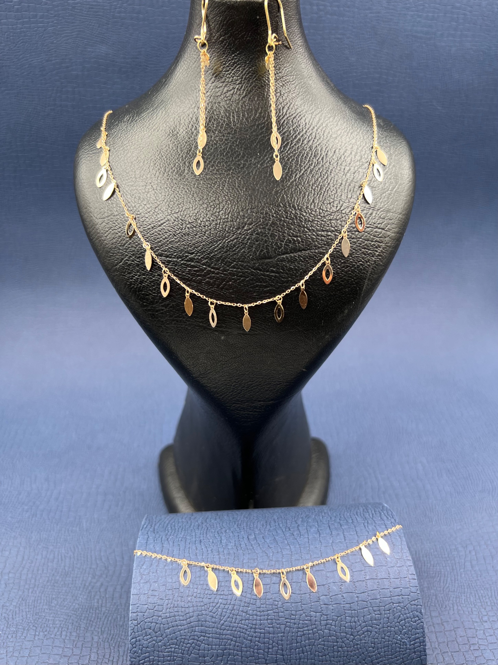 سرویس طلا بی نظیر ترنم طرح برگ